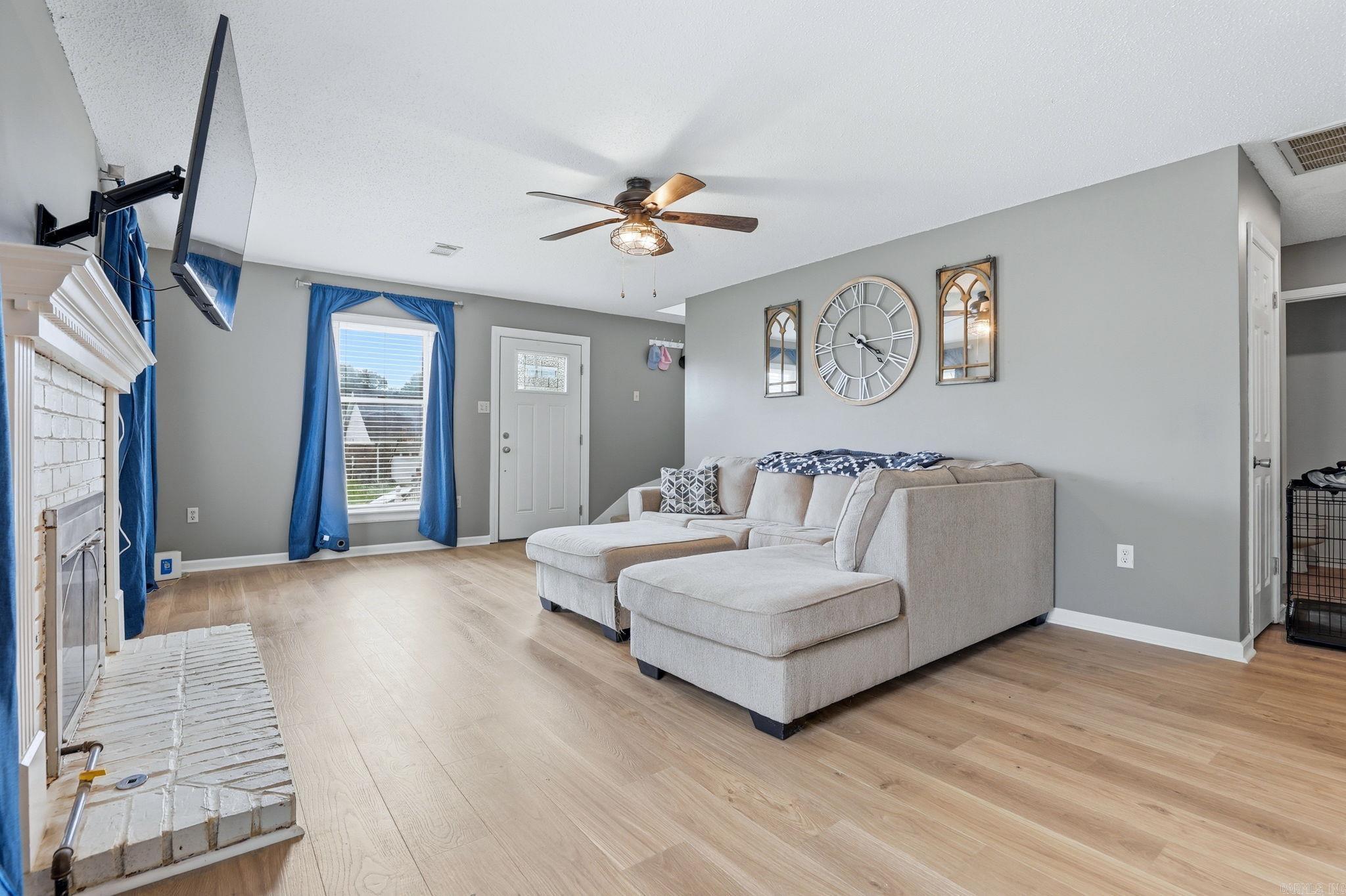 RIVER OAKS - Residential