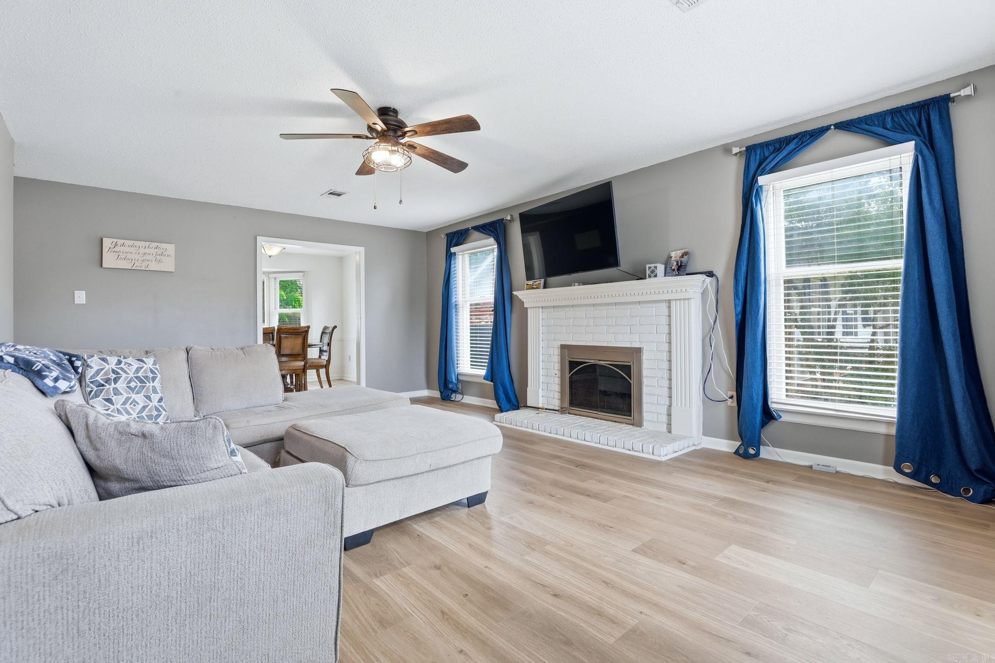 RIVER OAKS - Residential