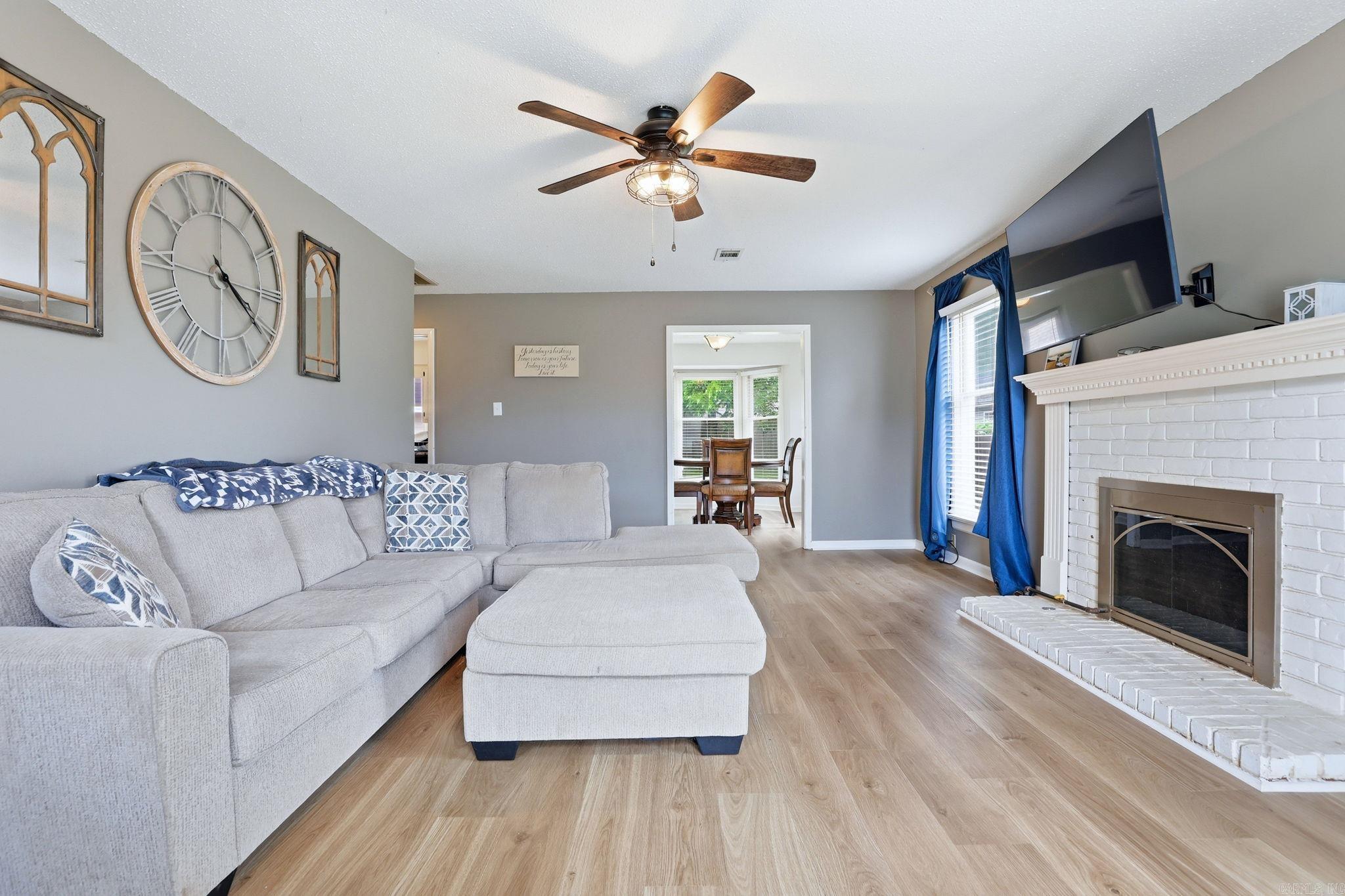 RIVER OAKS - Residential