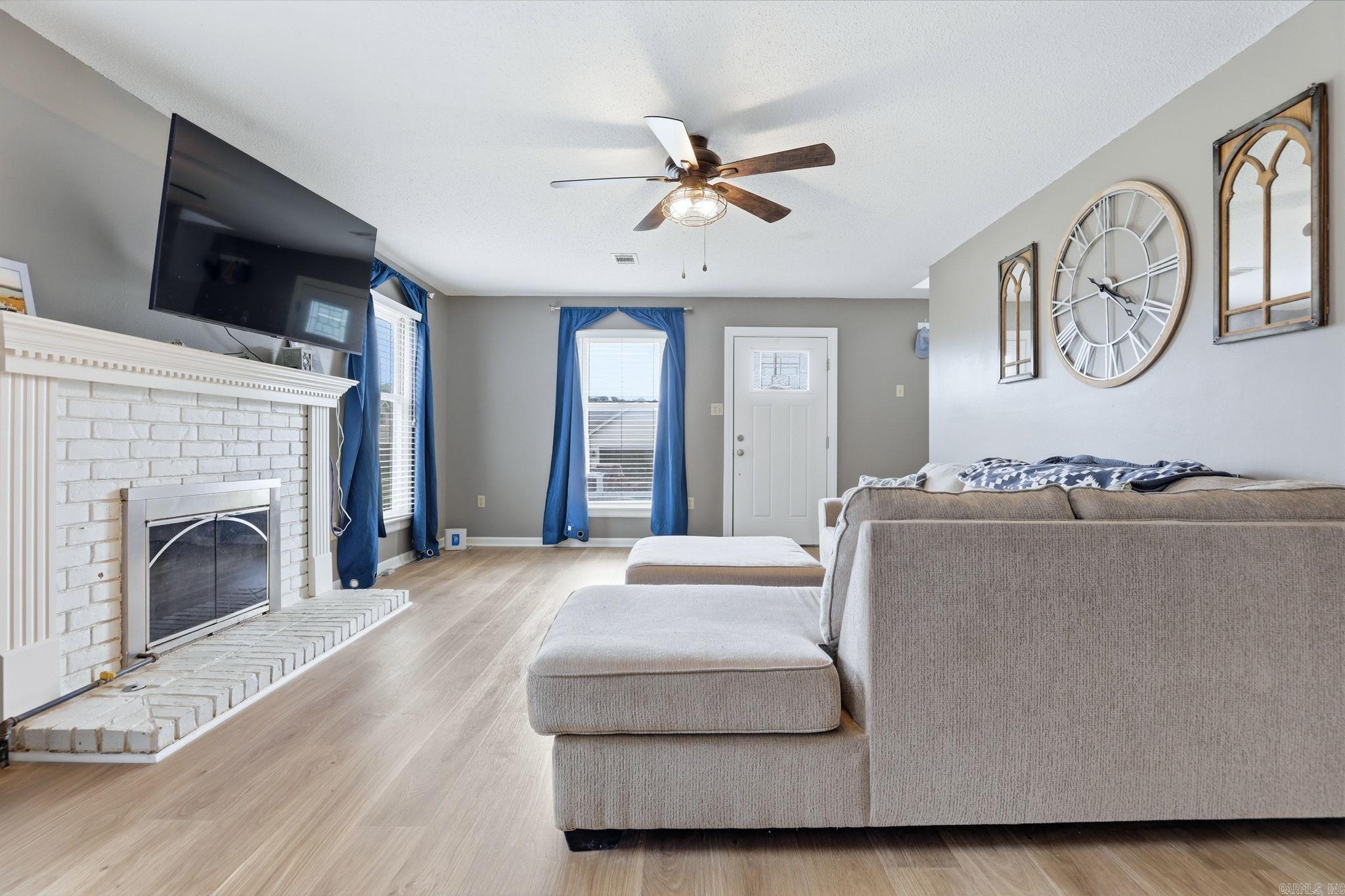 RIVER OAKS - Residential