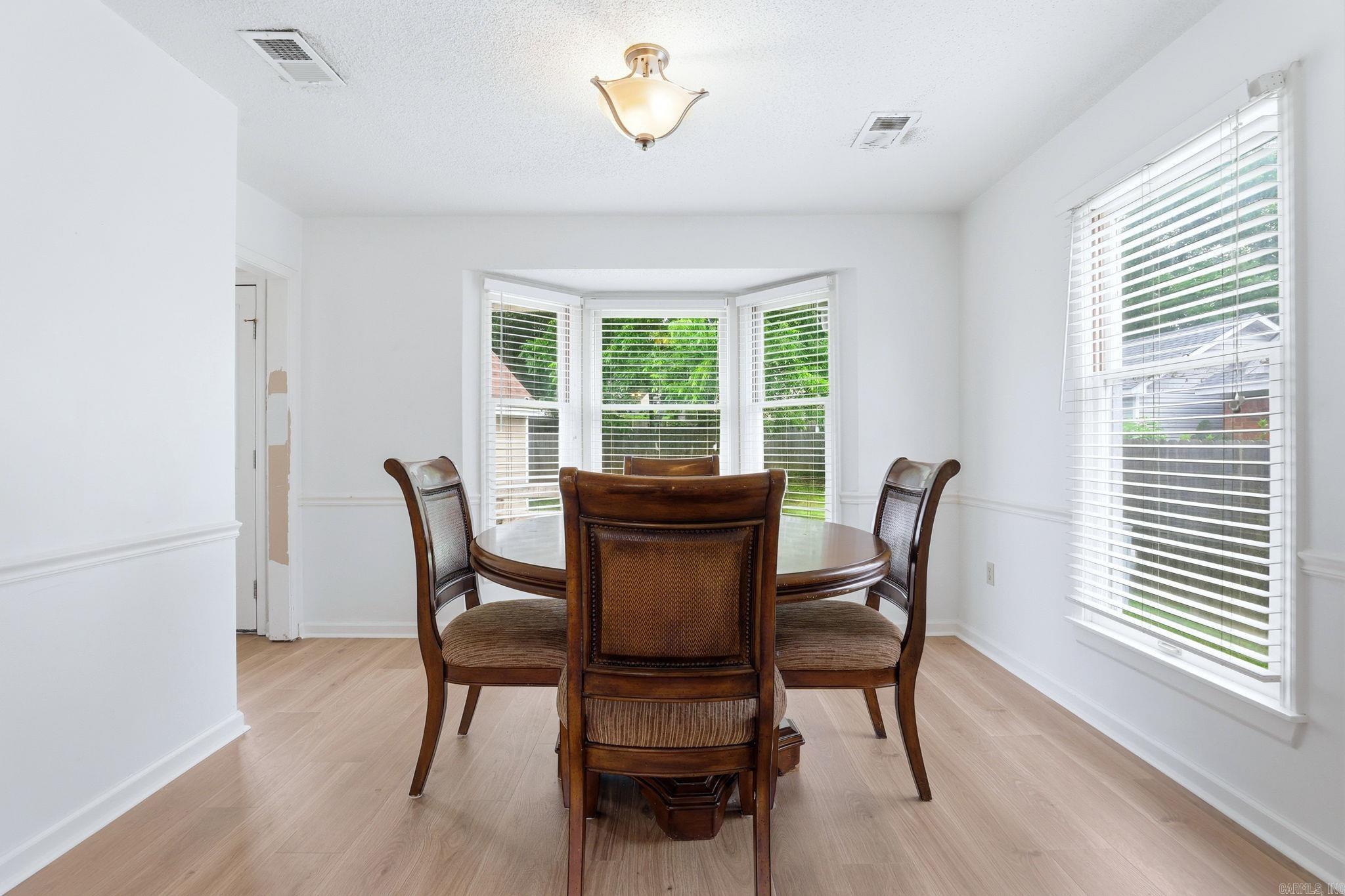 RIVER OAKS - Residential