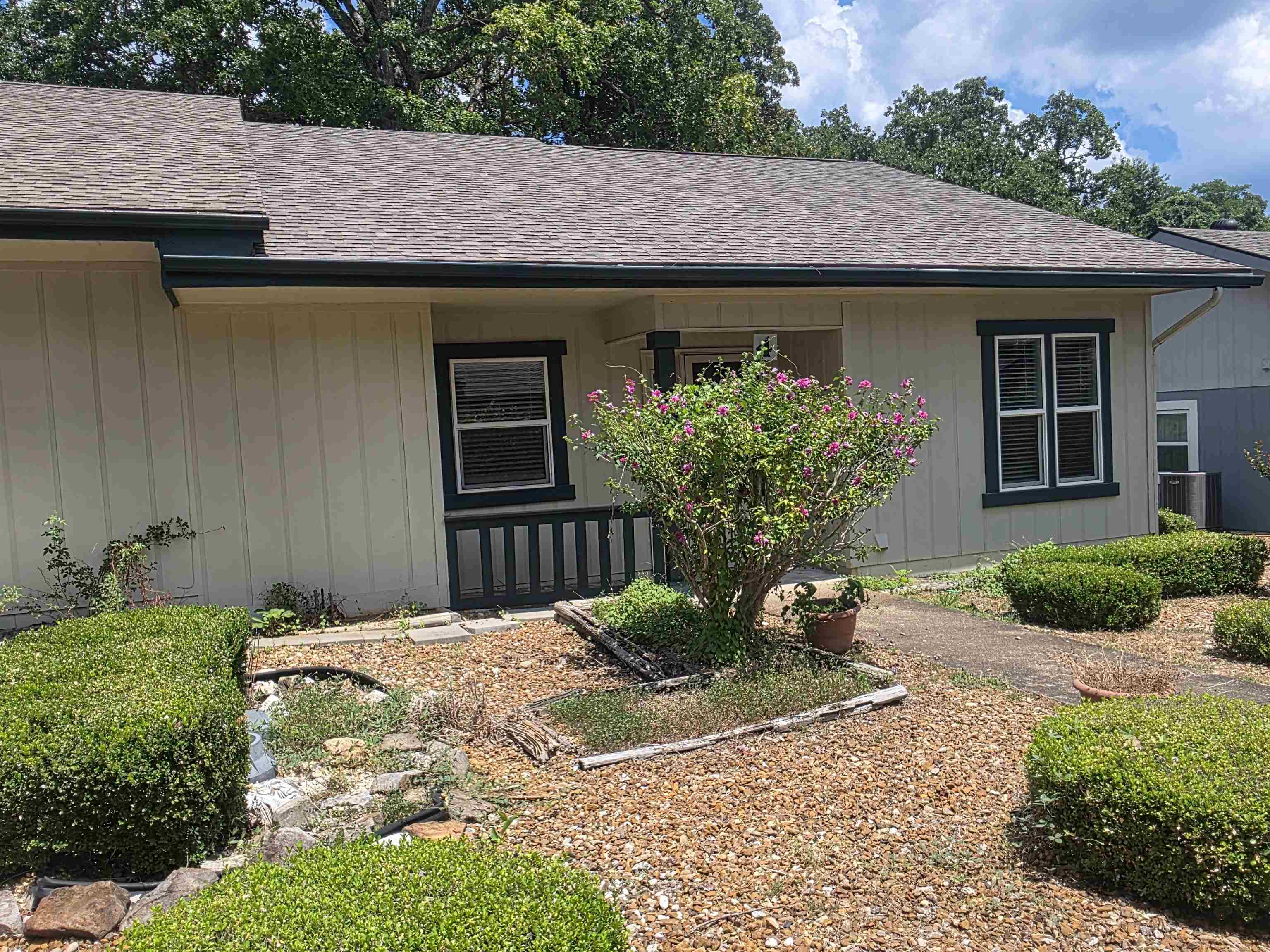 CHEROKEE COURTS - Residential