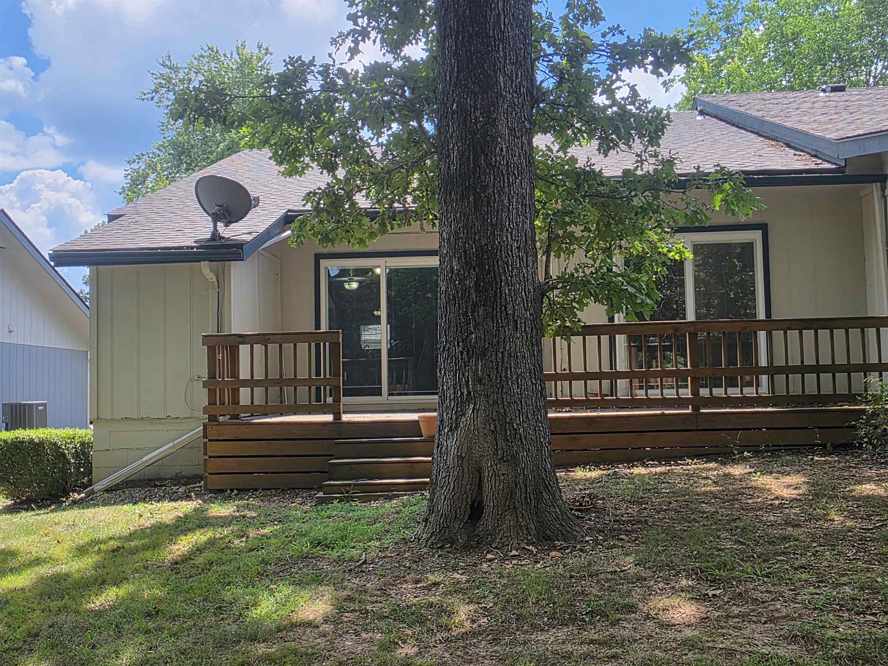CHEROKEE COURTS - Residential