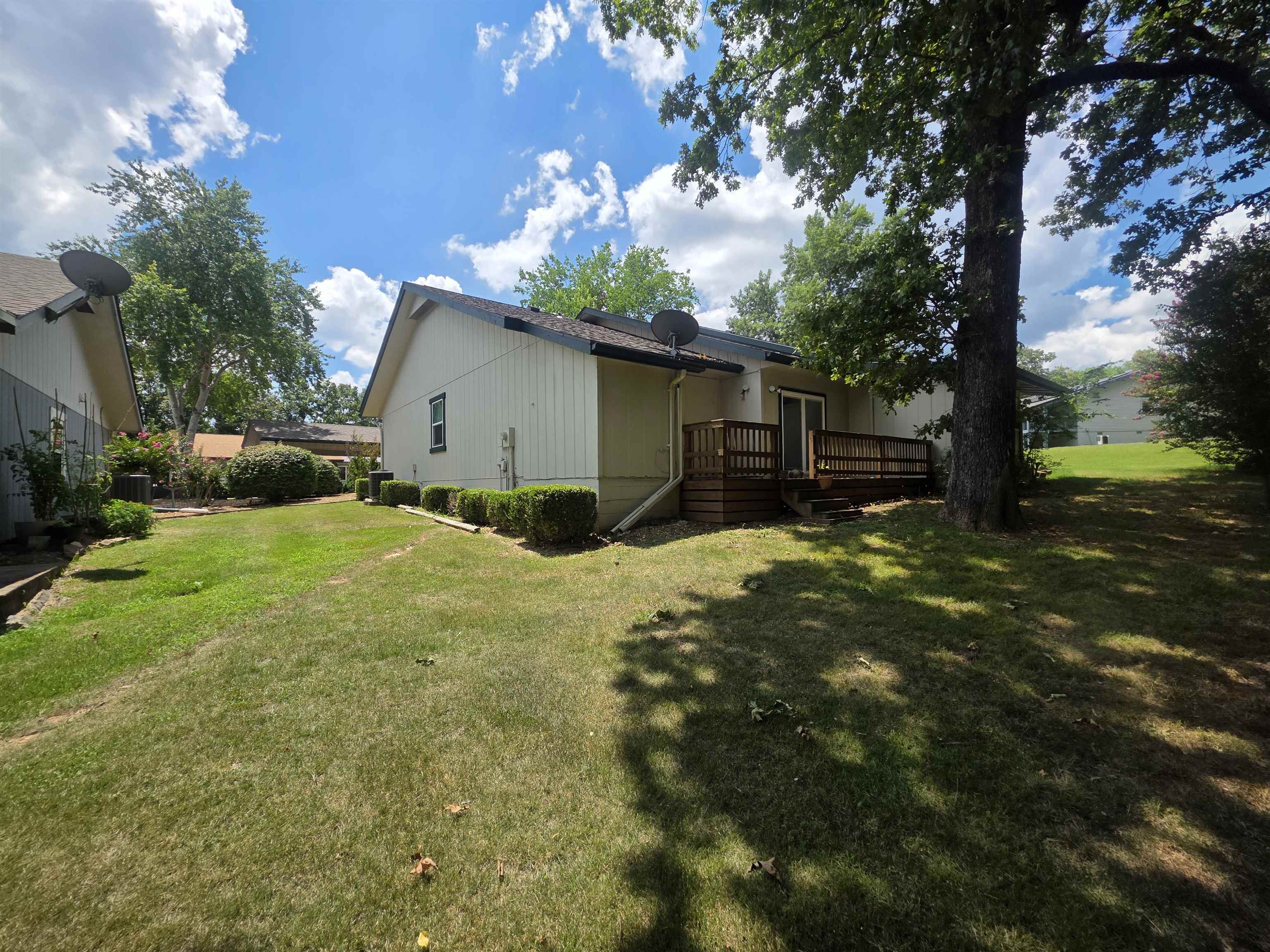 CHEROKEE COURTS - Residential