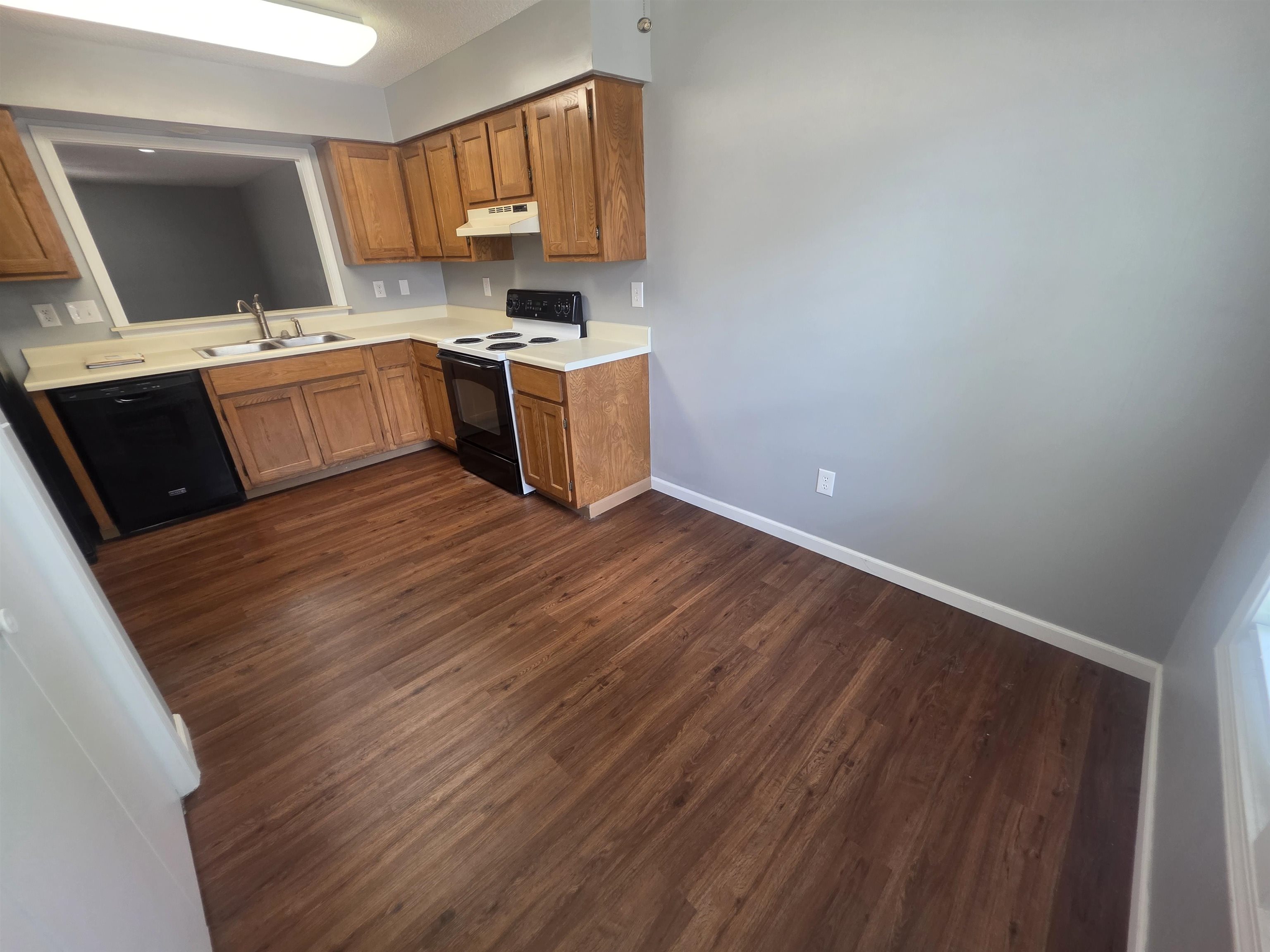 CHEROKEE COURTS - Residential