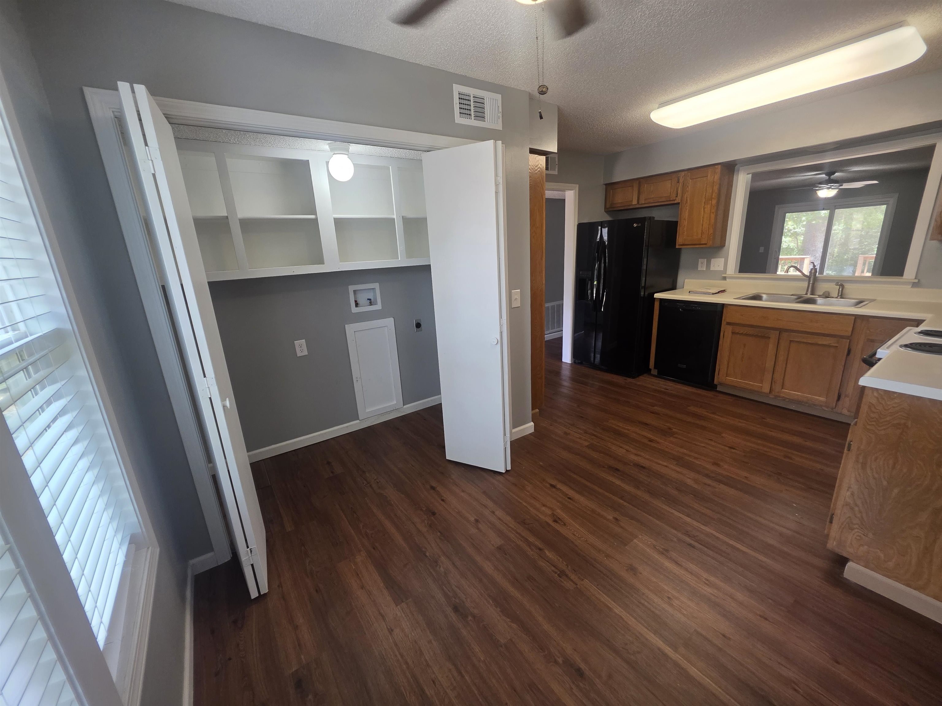 CHEROKEE COURTS - Residential