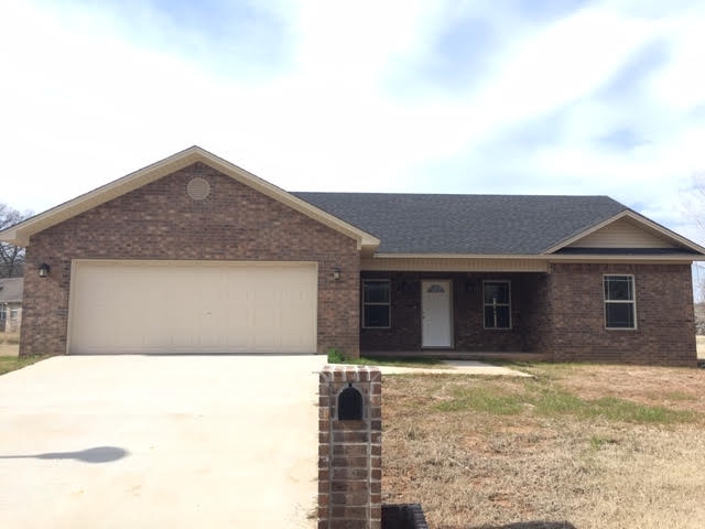 Take a look at this wonderfully built new construction 3 bed/2 bath home located in cul-de-sac in central Morrilton.  This home has waterproof vinyl laminate flooring throughout and is move in ready!  This home is priced to sell!