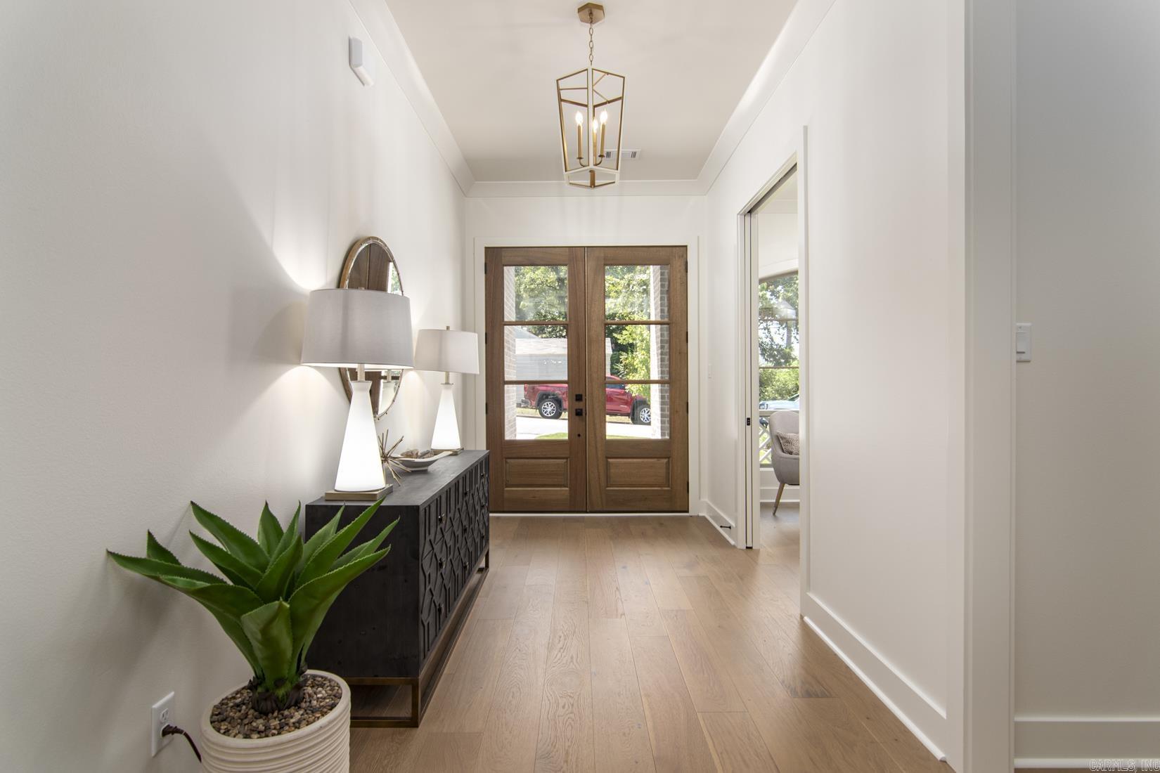 HOLLYWOOD - Residential