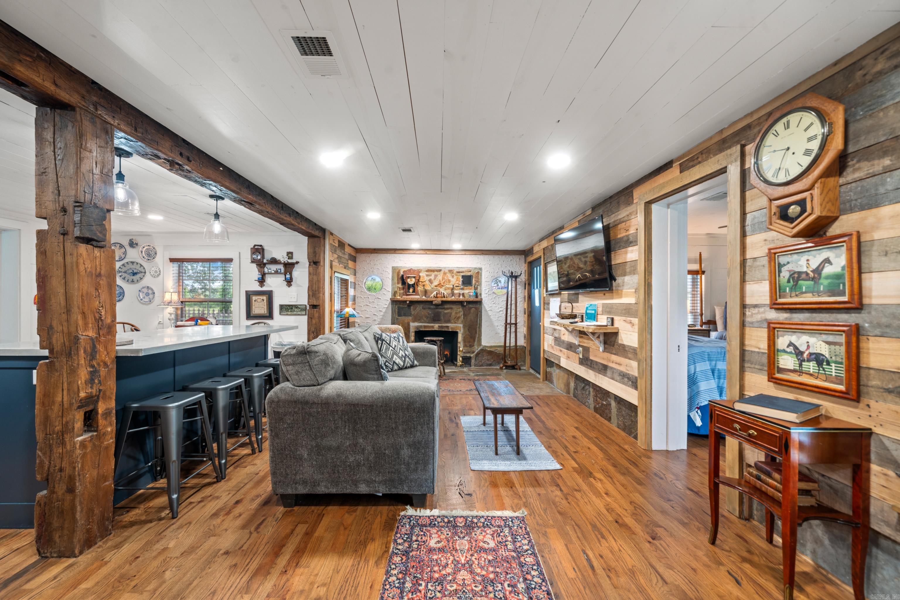Metes & Bounds - Residential