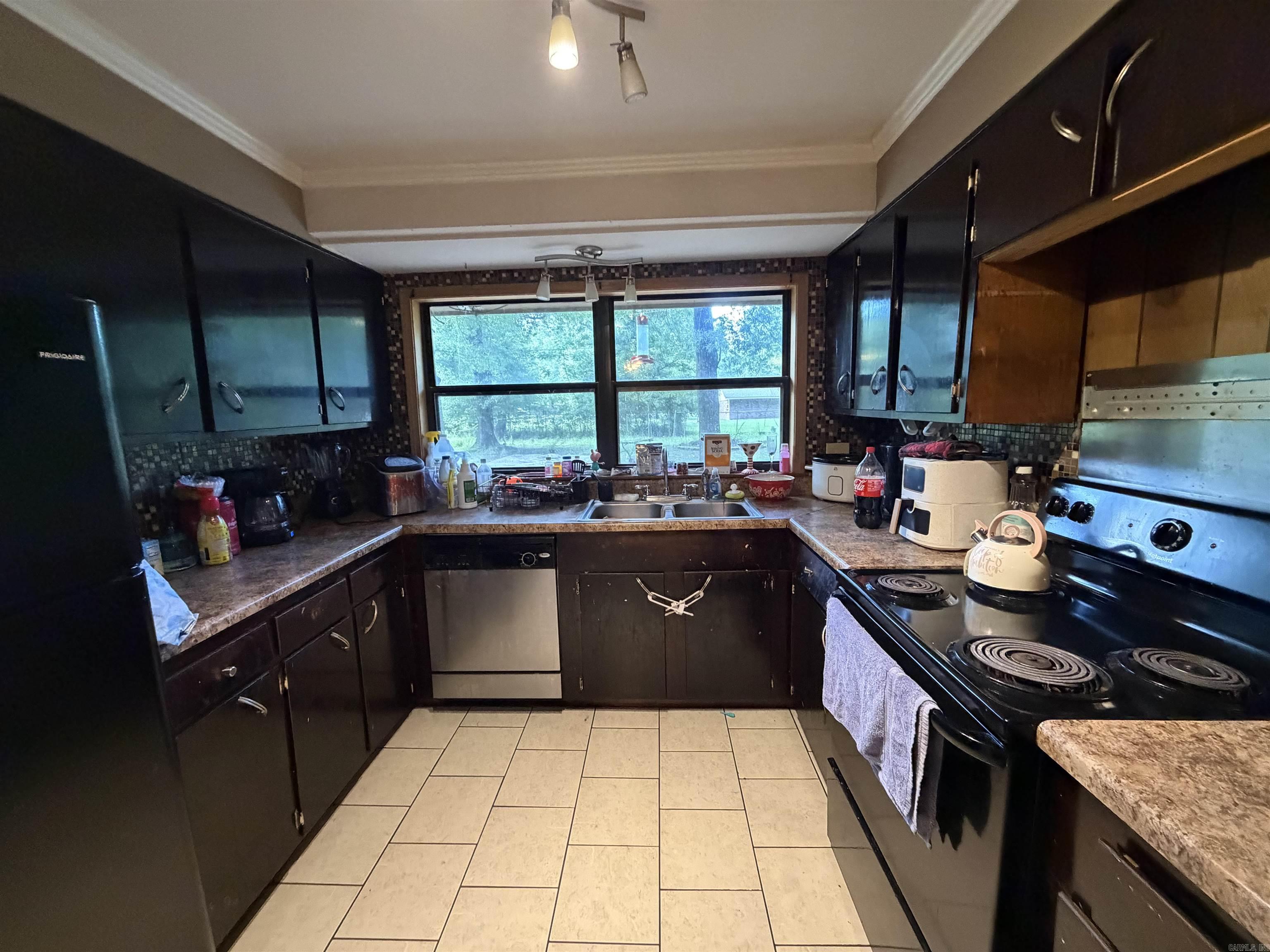 SHERLAND ADDITION - Residential