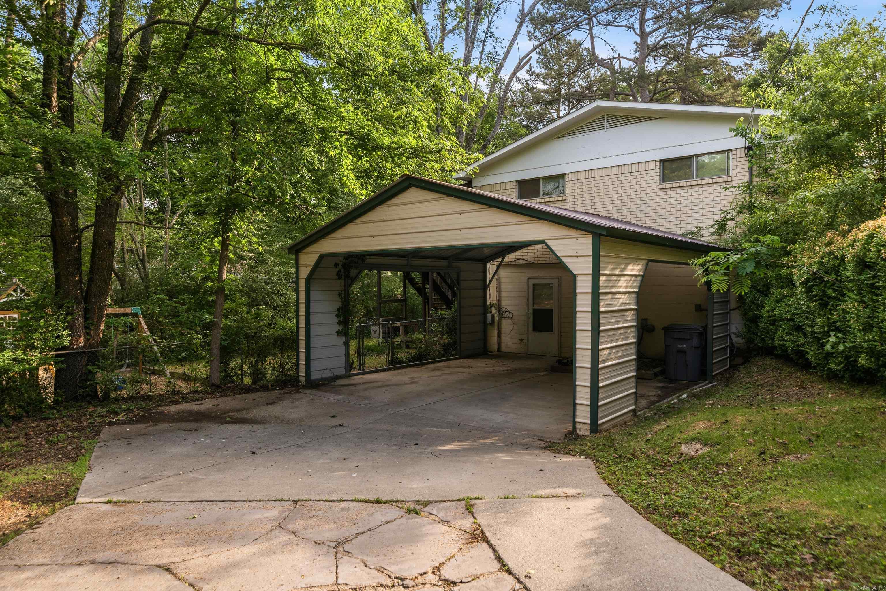 GREEN FOREST - Residential