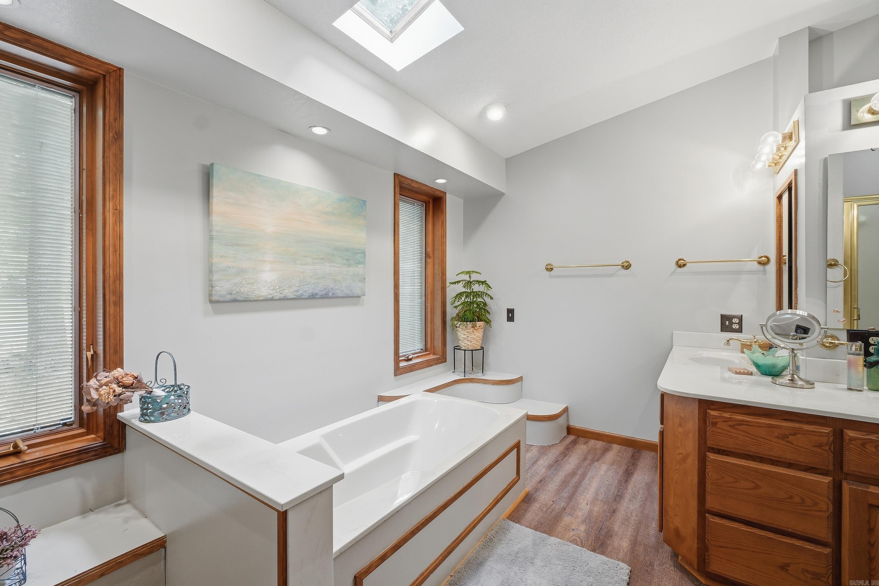INDIAN HILLS - Residential