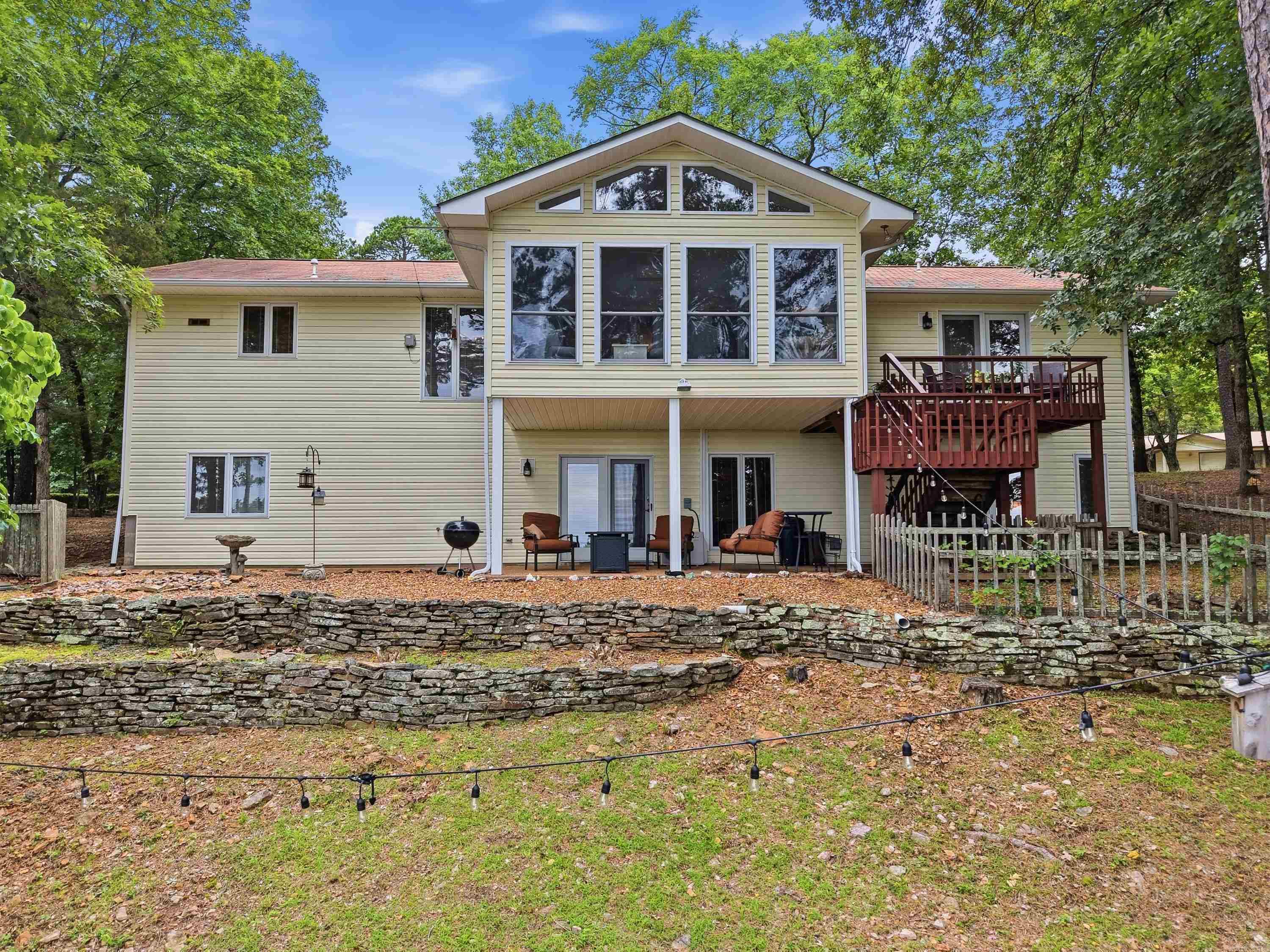 INDIAN HILLS - Residential