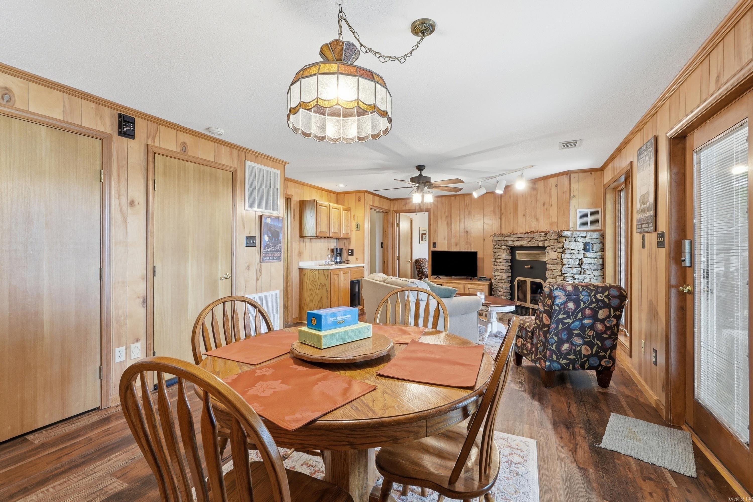 INDIAN HILLS - Residential