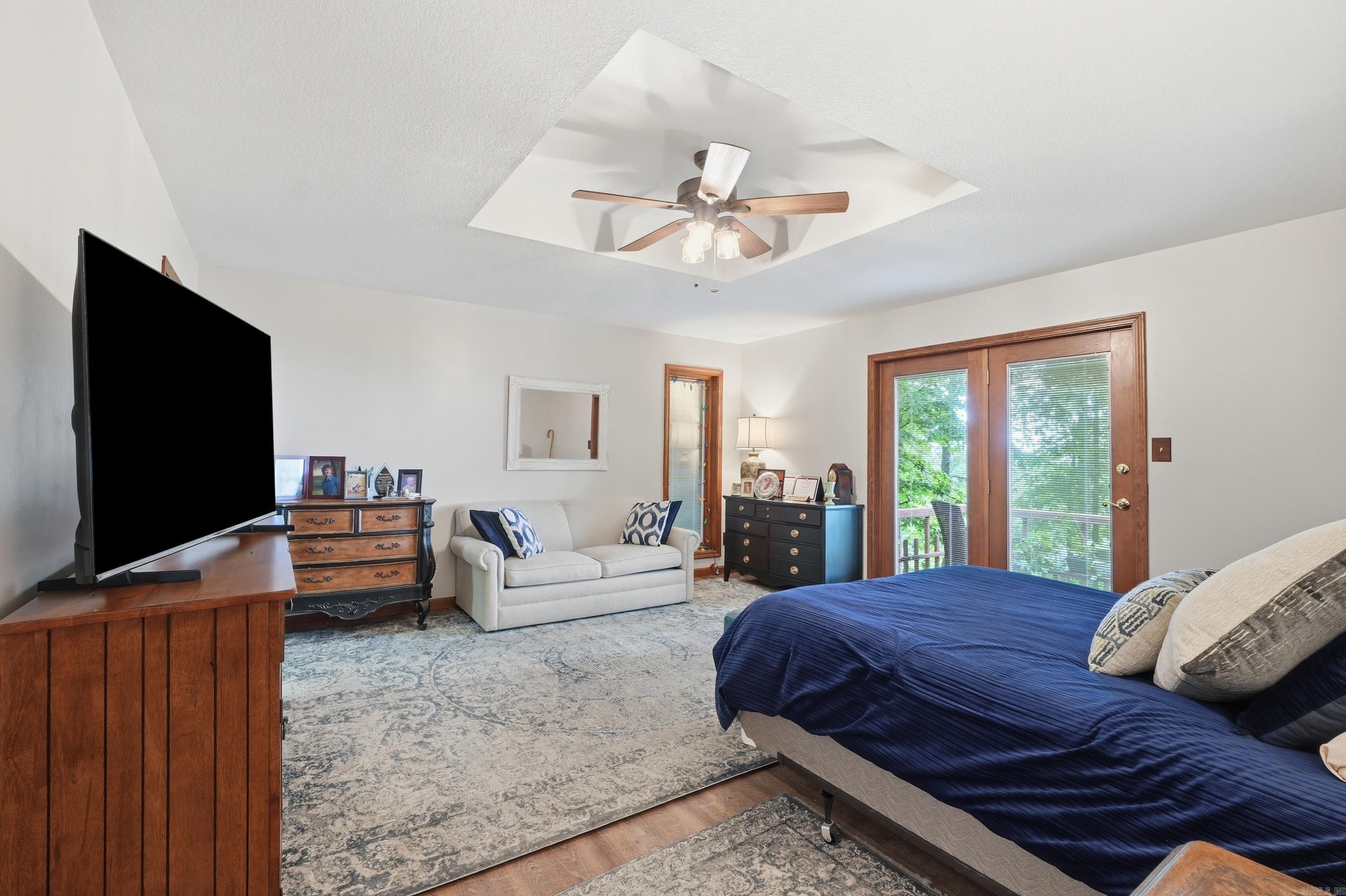 INDIAN HILLS - Residential