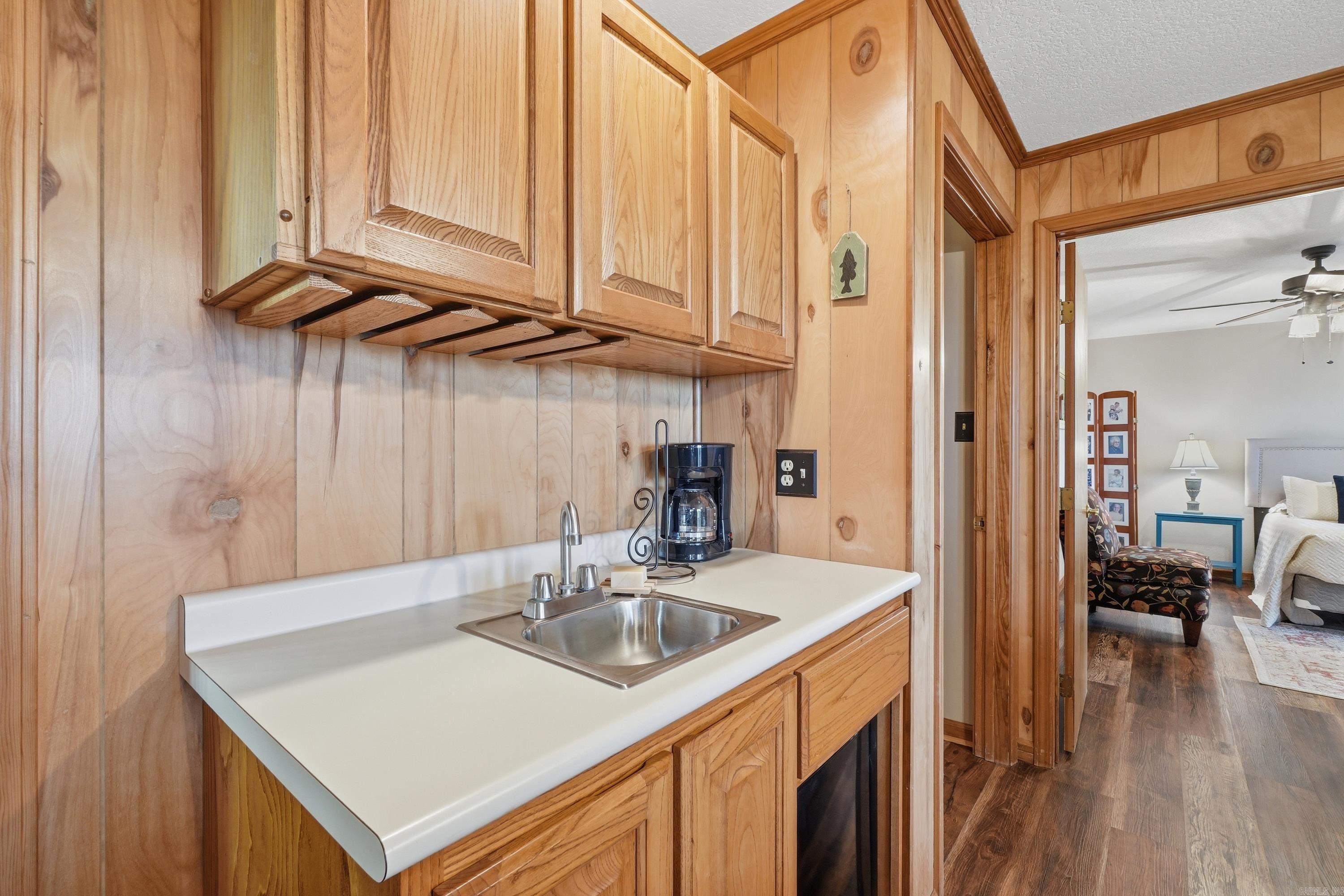INDIAN HILLS - Residential