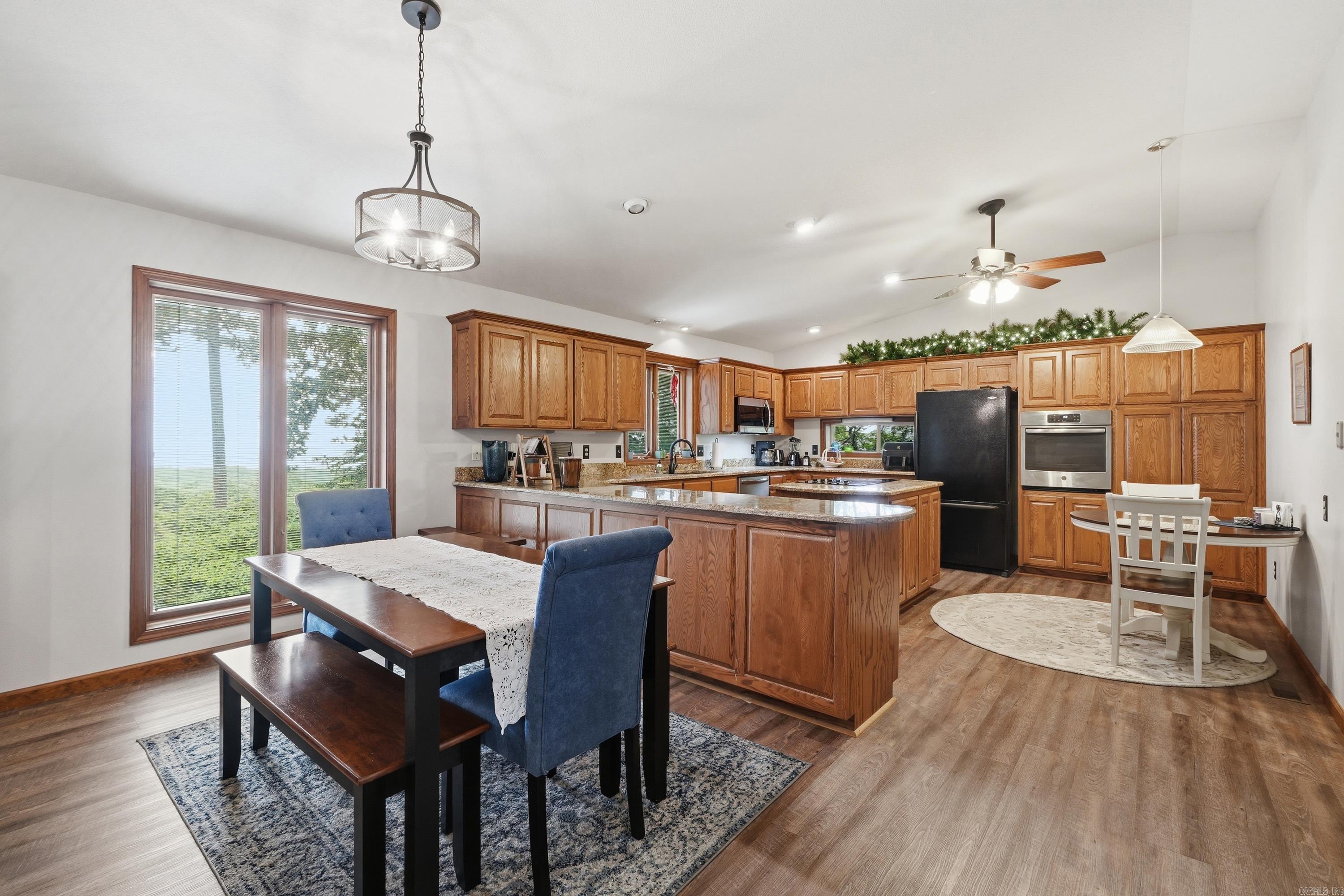 INDIAN HILLS - Residential
