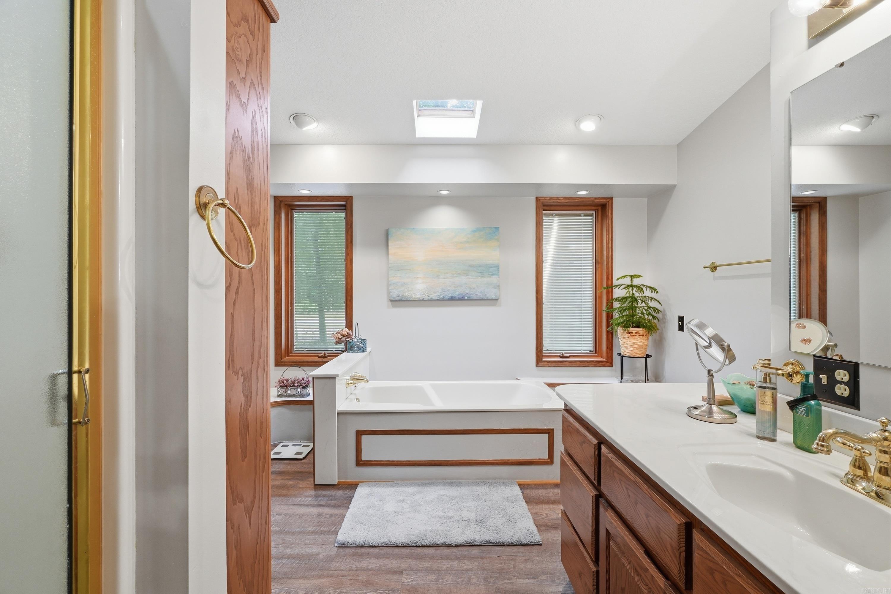 INDIAN HILLS - Residential