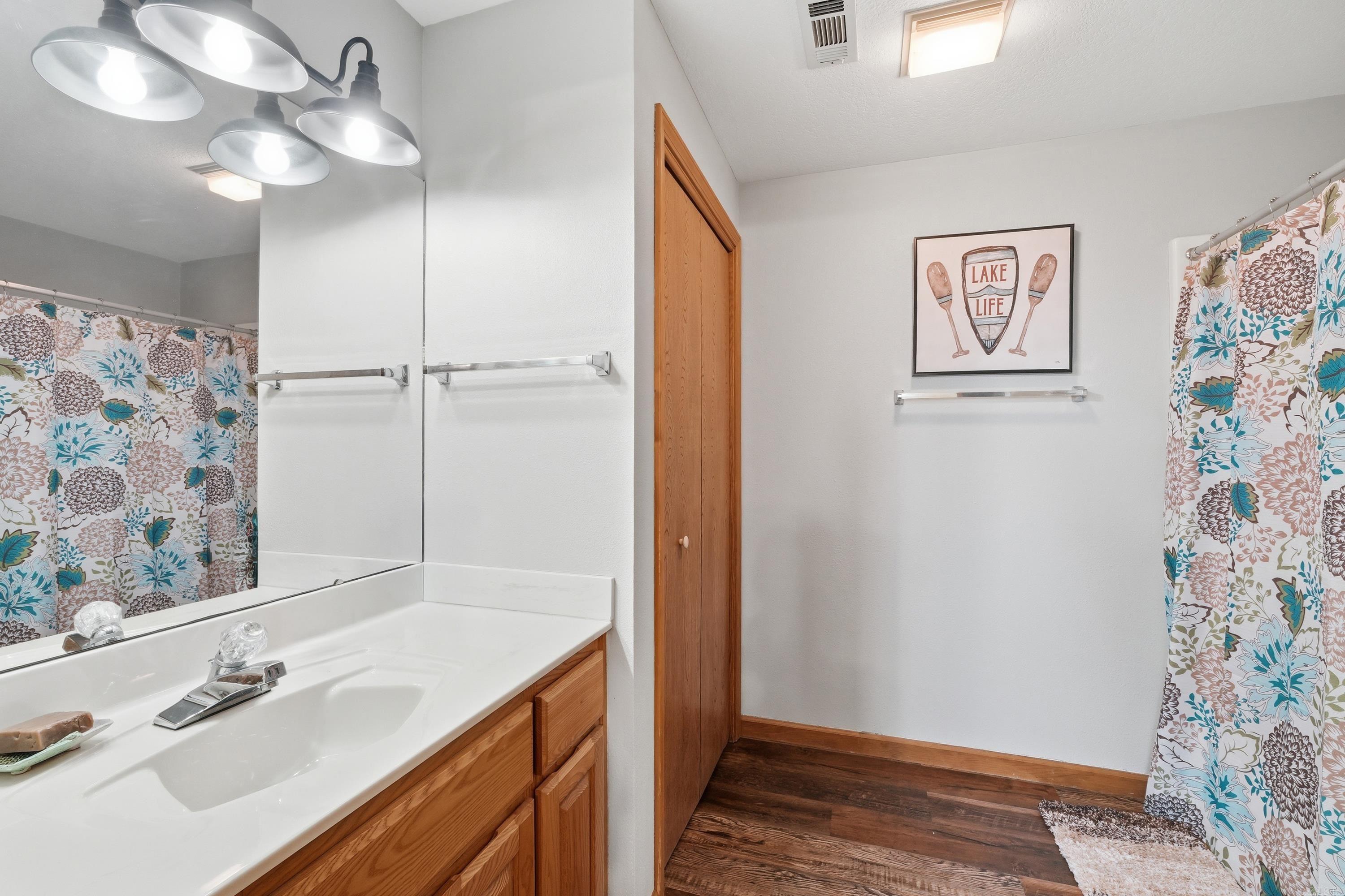 INDIAN HILLS - Residential