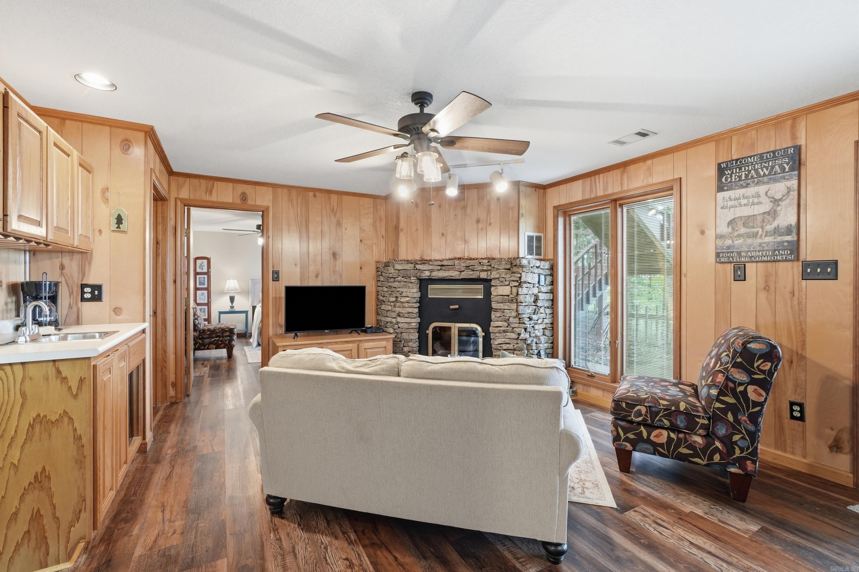 INDIAN HILLS - Residential