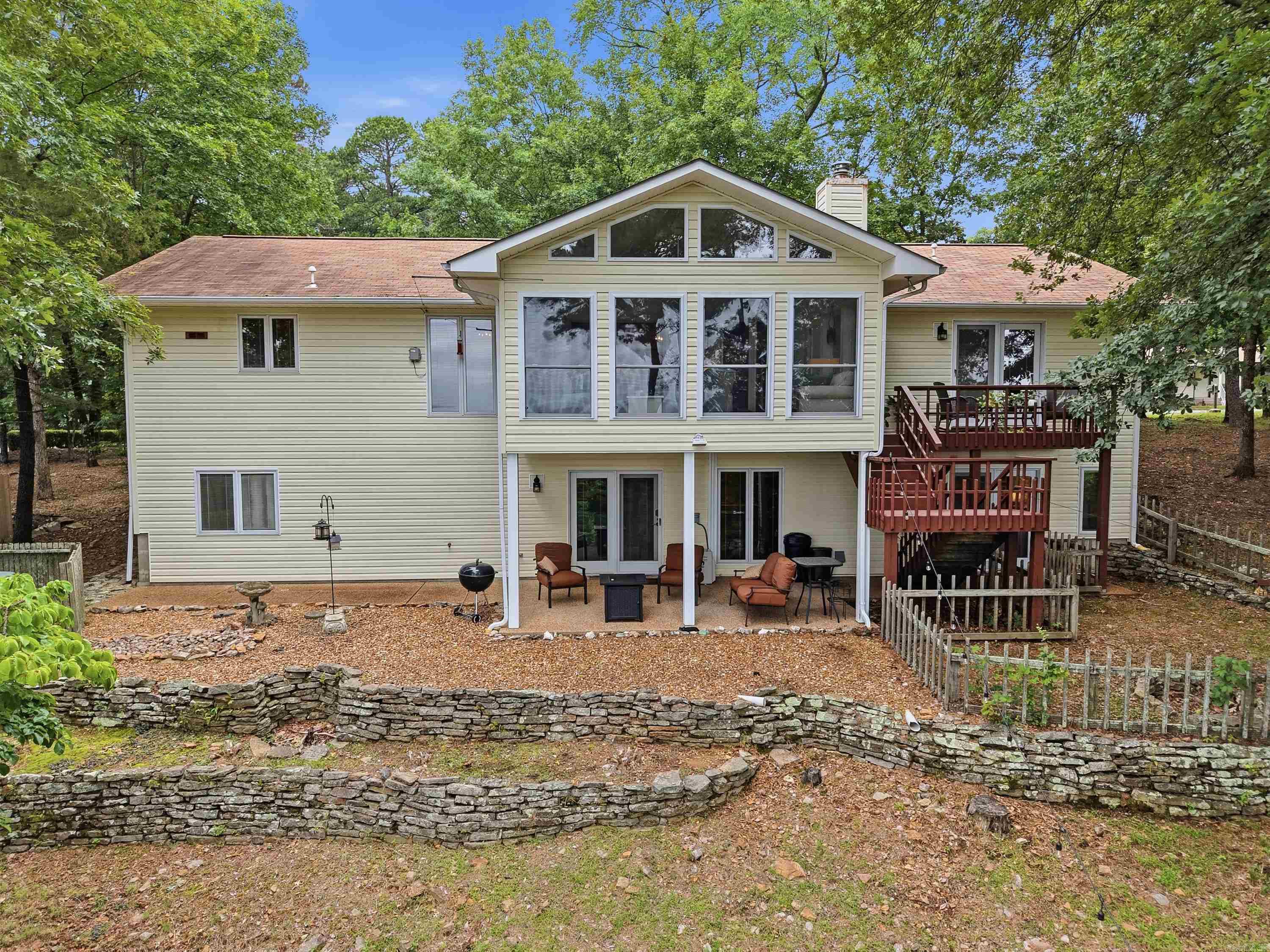 INDIAN HILLS - Residential