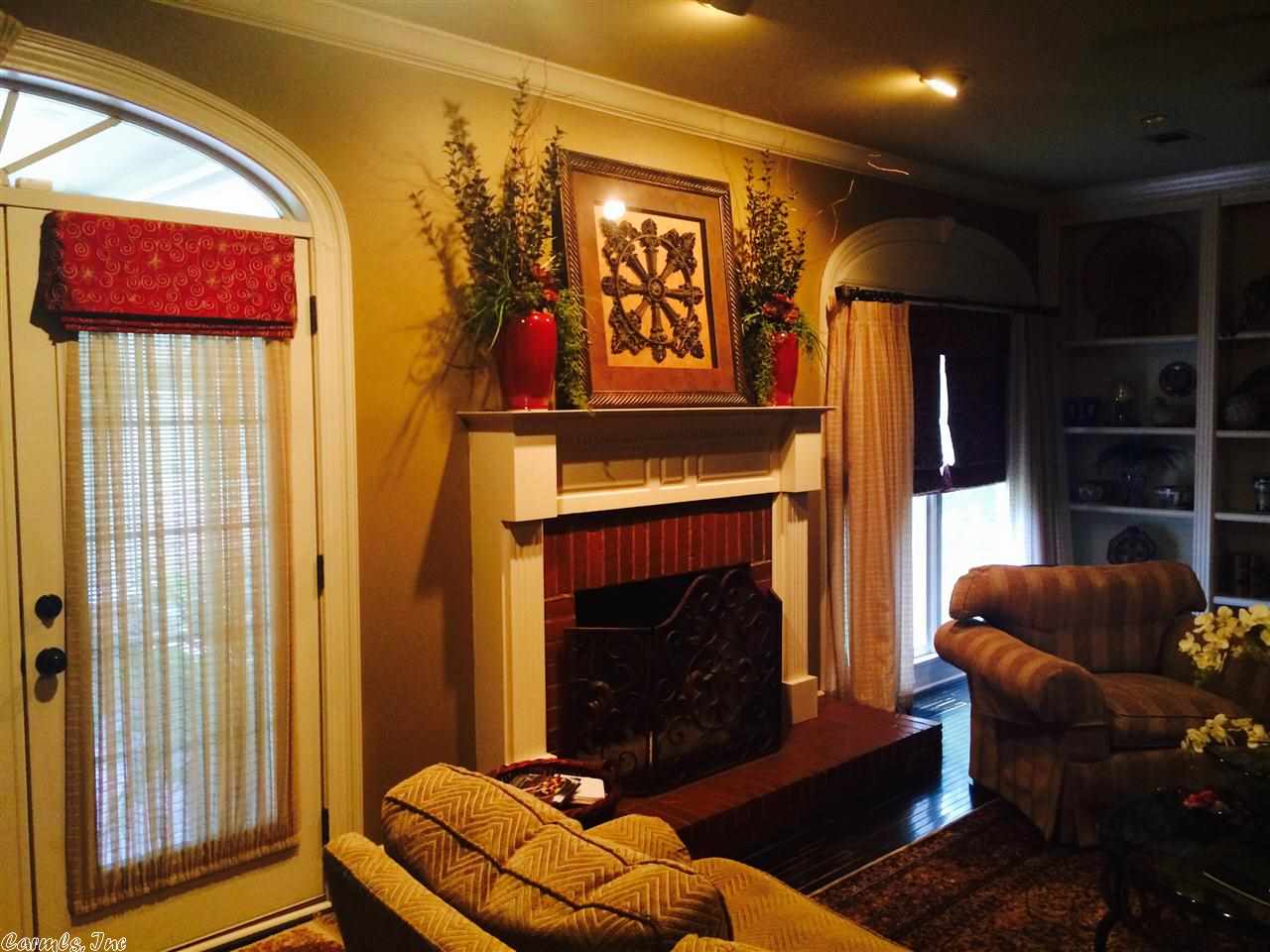 COUNTRY CLUB OF ARK THE - Residential