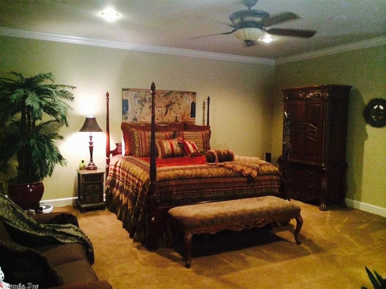 COUNTRY CLUB OF ARK THE - Residential