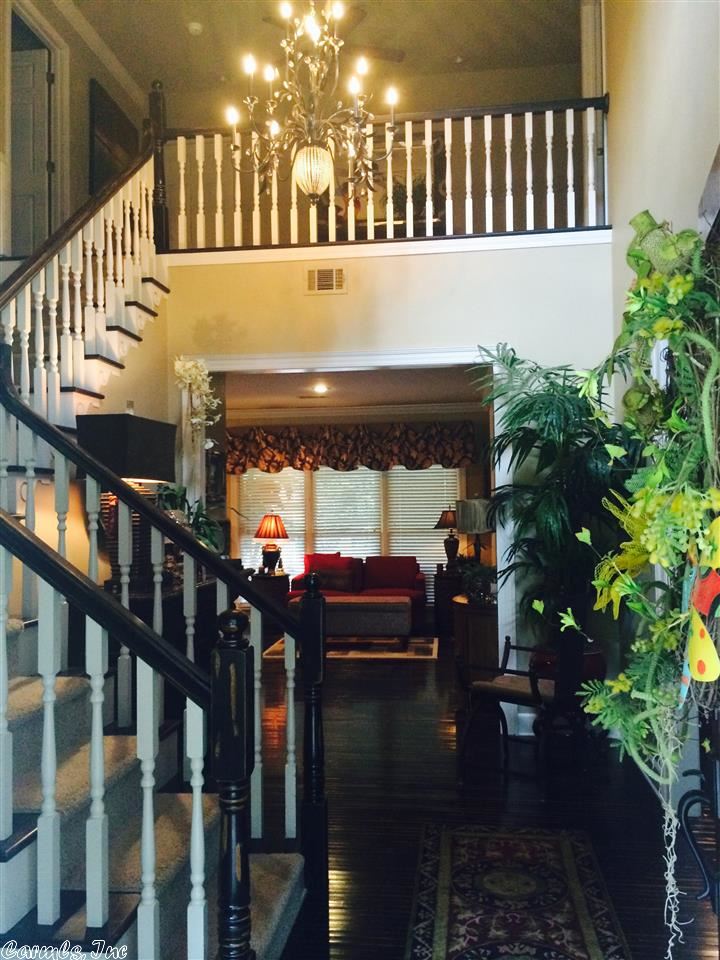 COUNTRY CLUB OF ARK THE - Residential