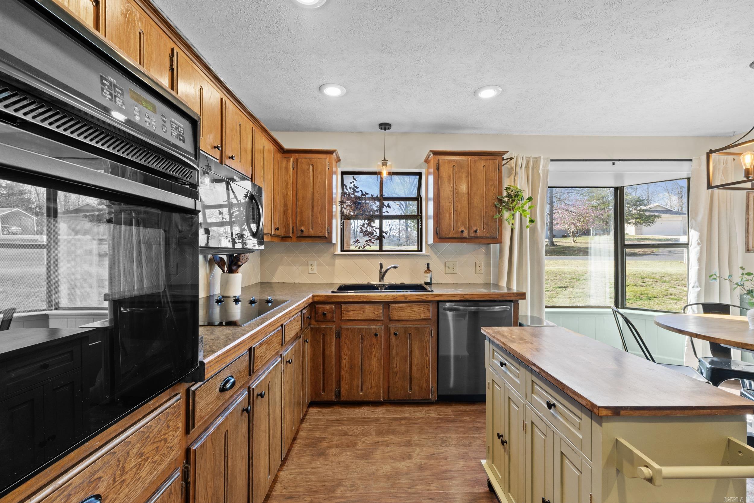 Meadowlake Estates - Residential