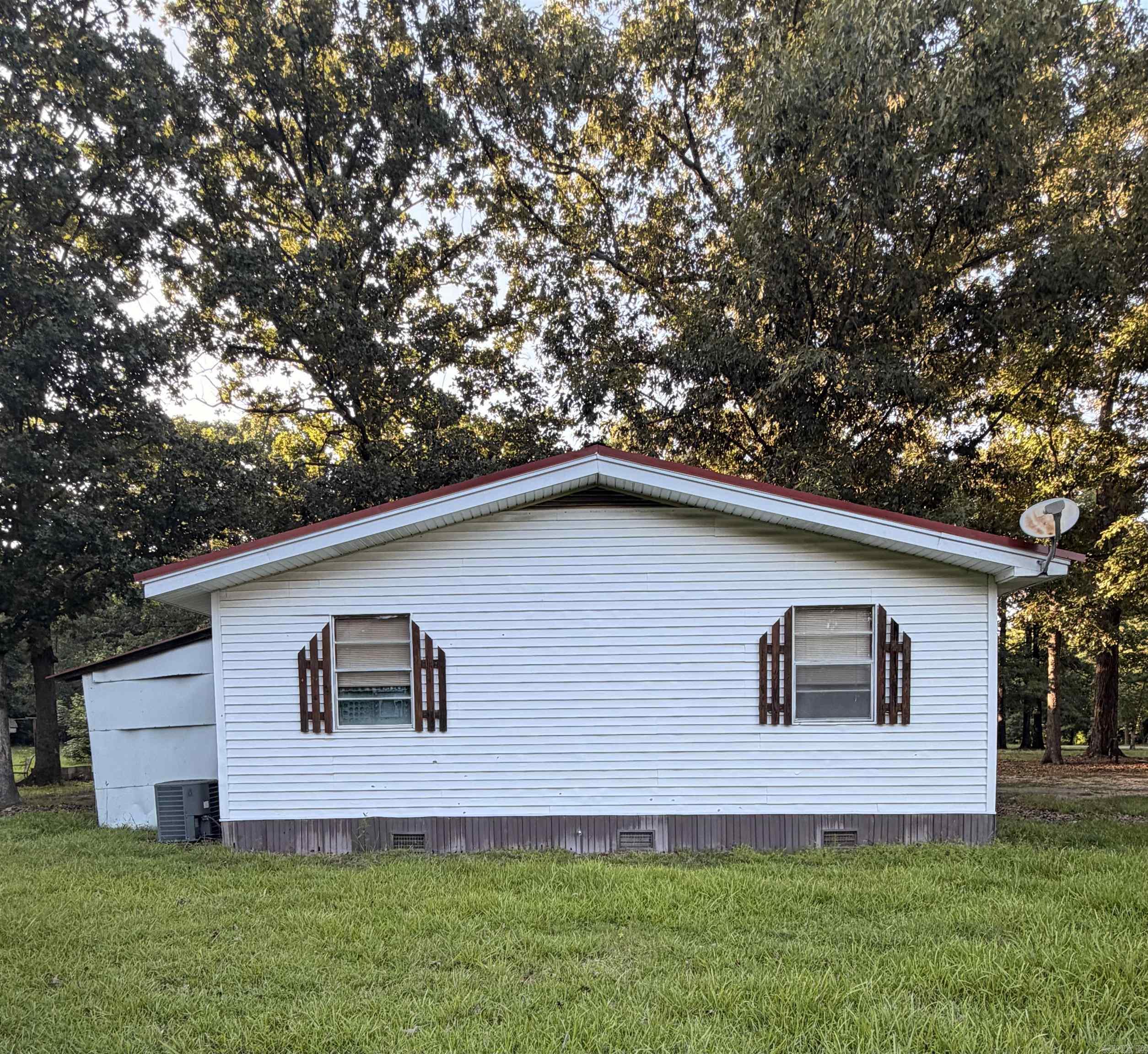 WOODLAND ACRES - Residential