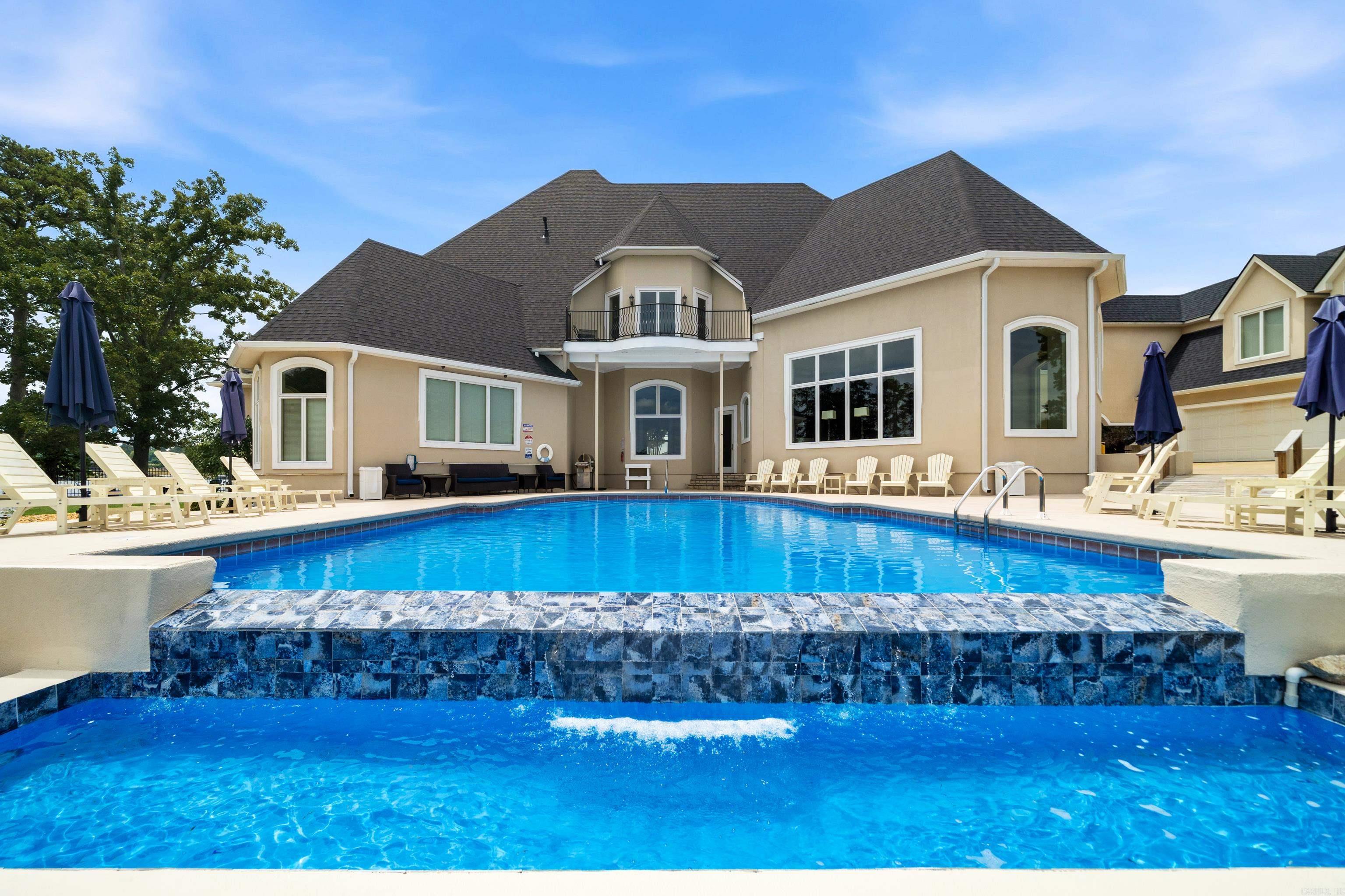Lake View - Residential