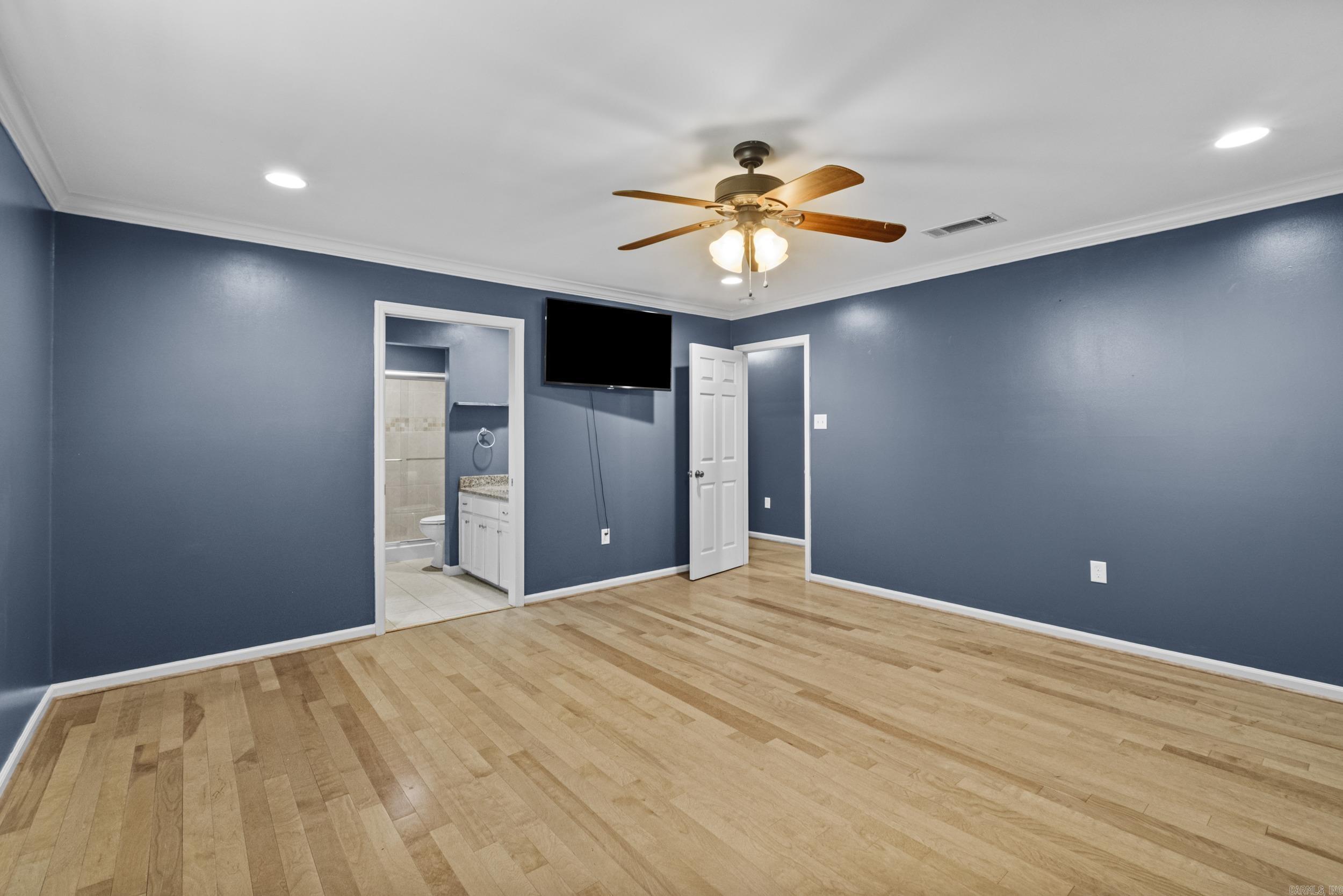COUNTRY CLUB PARK - Residential