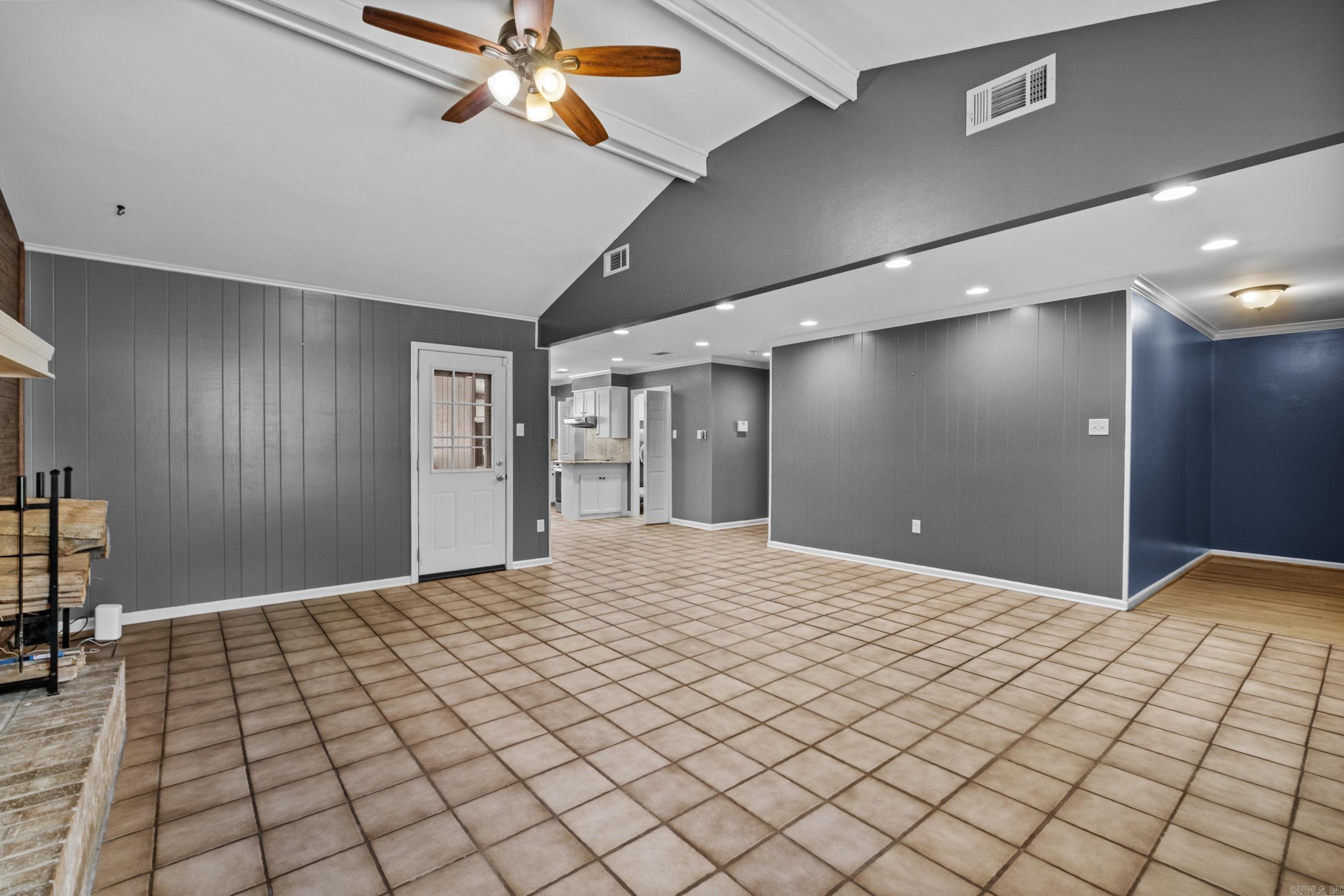 COUNTRY CLUB PARK - Residential