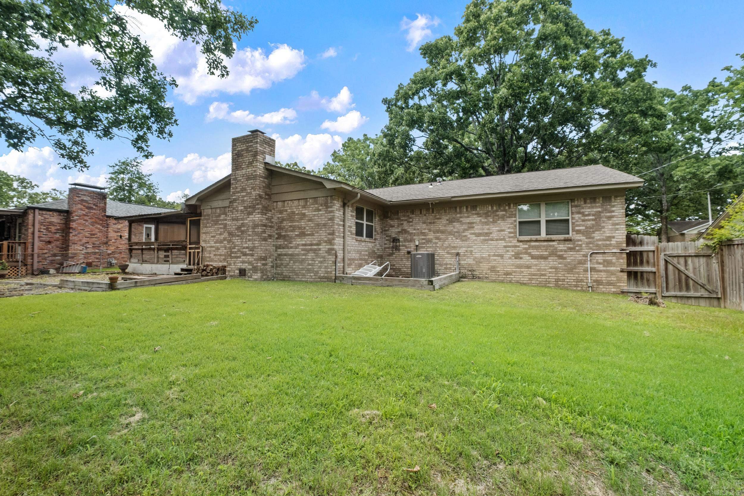 COUNTRY CLUB PARK - Residential