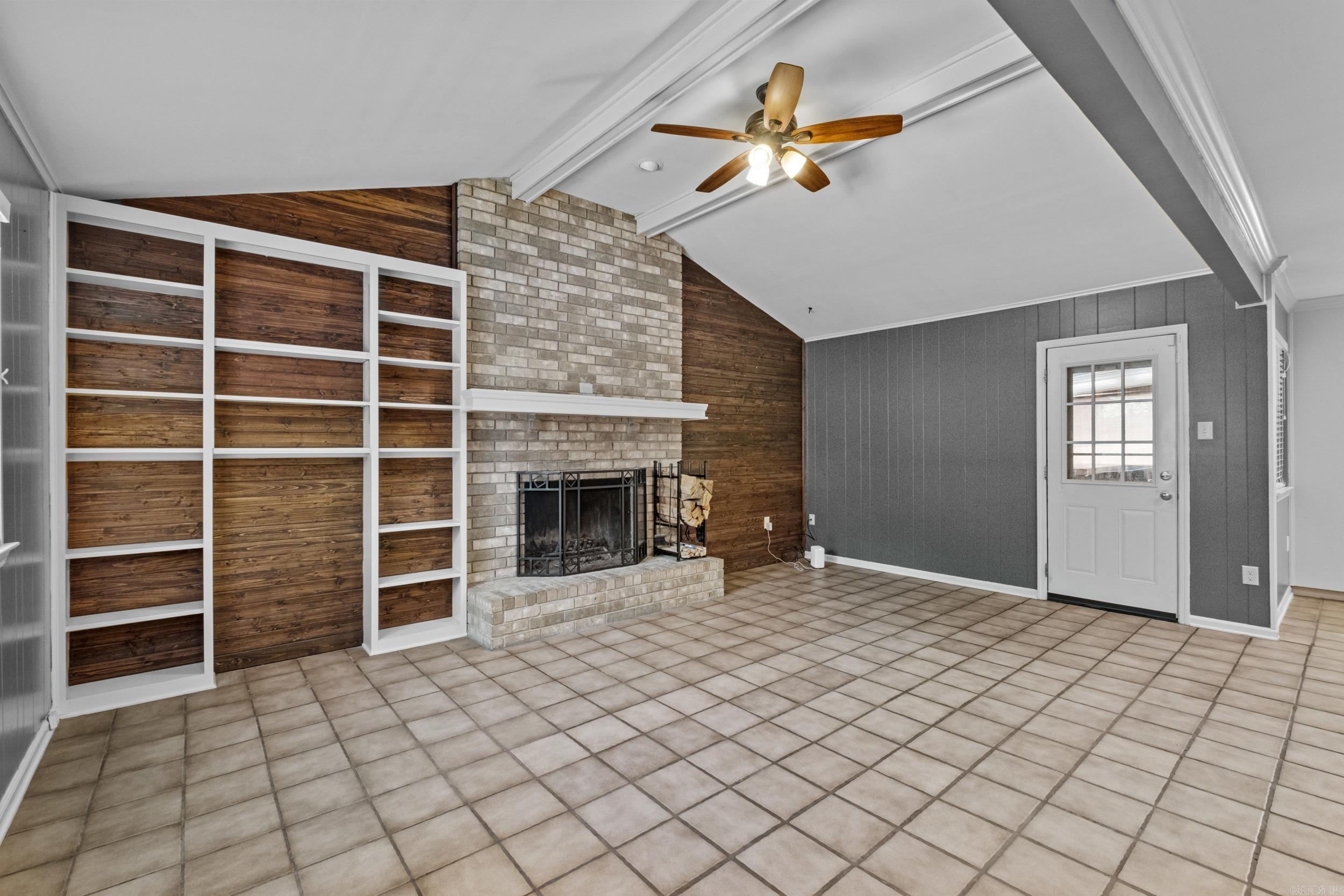 COUNTRY CLUB PARK - Residential