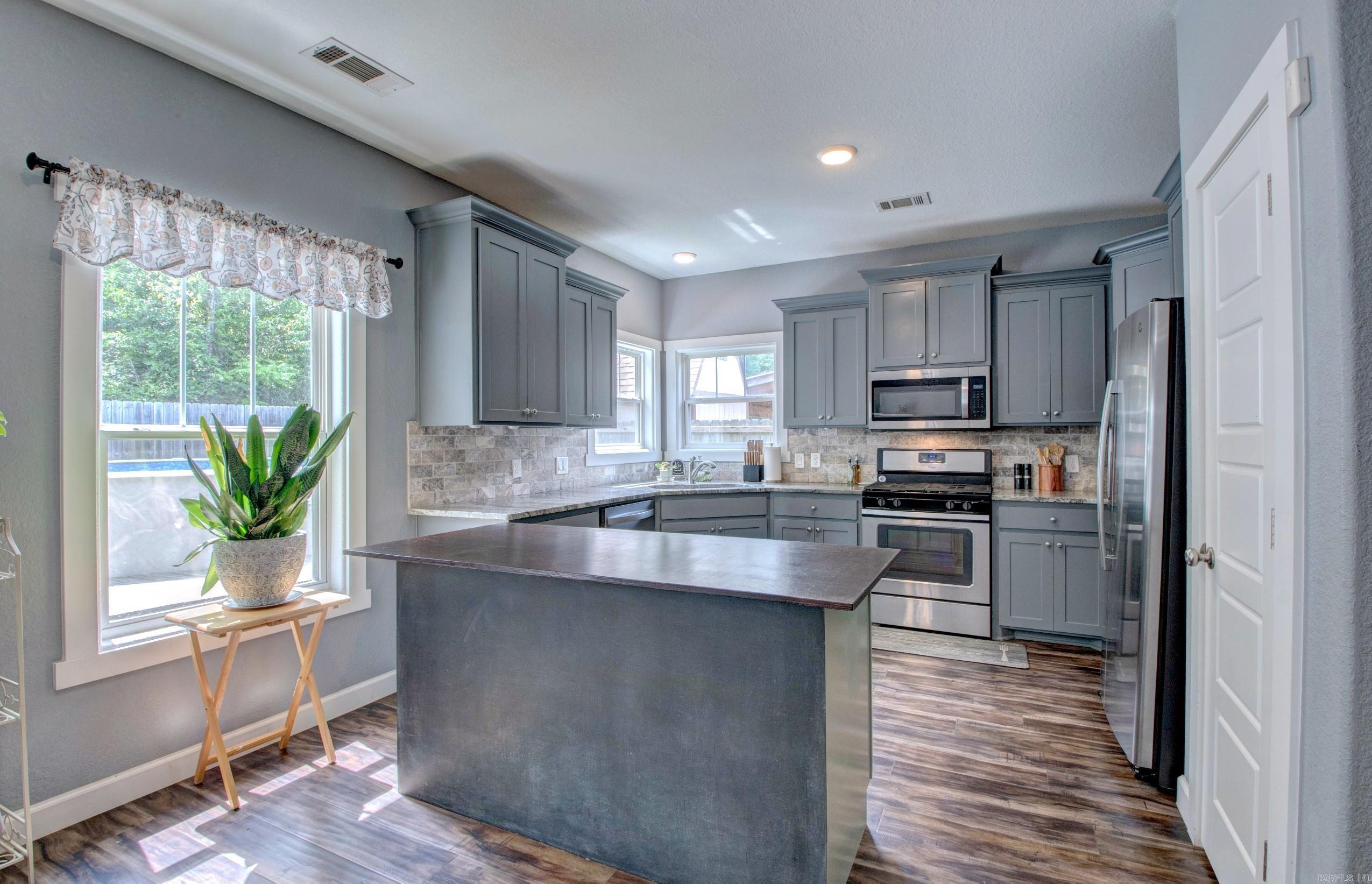 RICHLAND HILLS - Residential