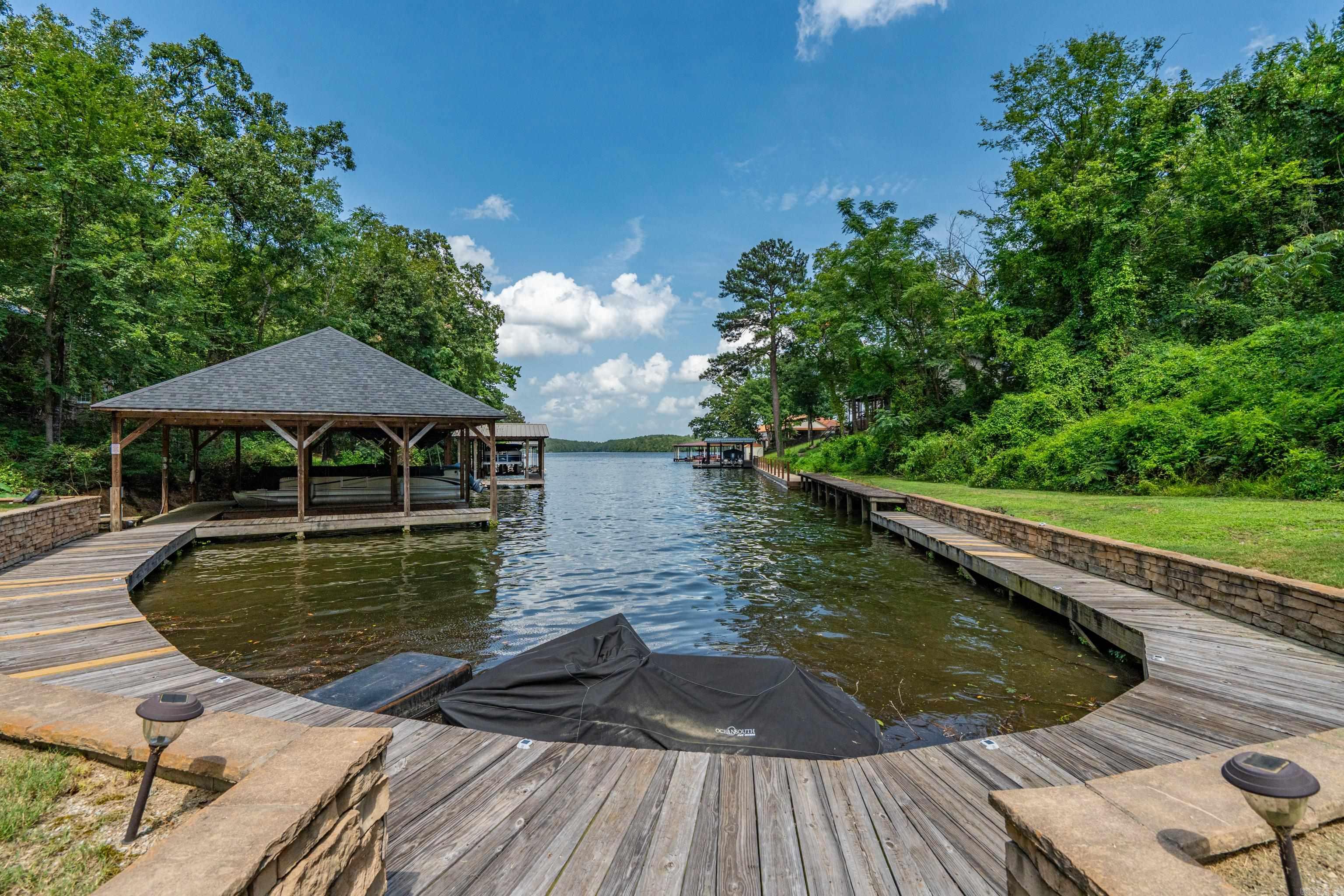 Quinns Lake Park - Residential