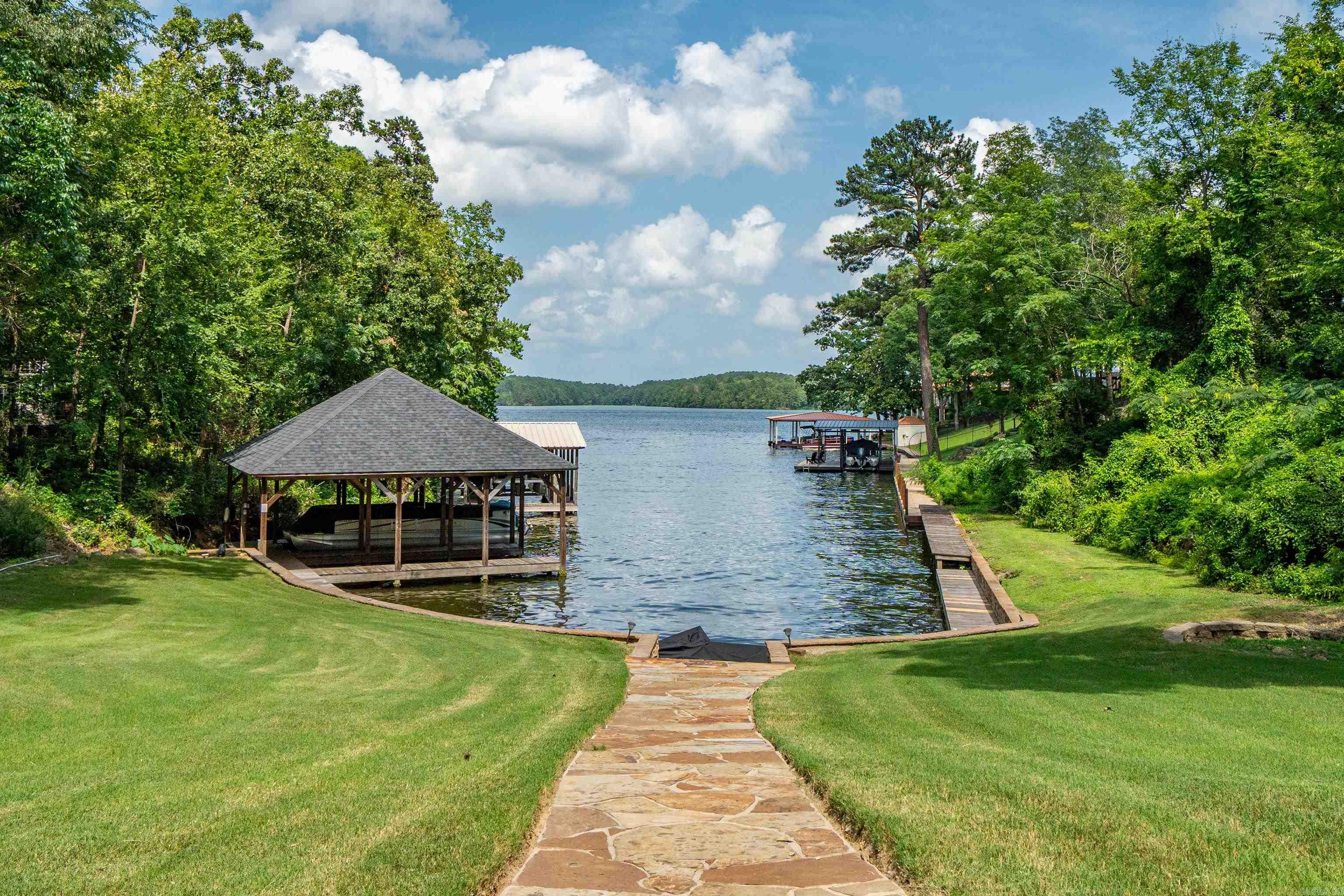 Quinns Lake Park - Residential