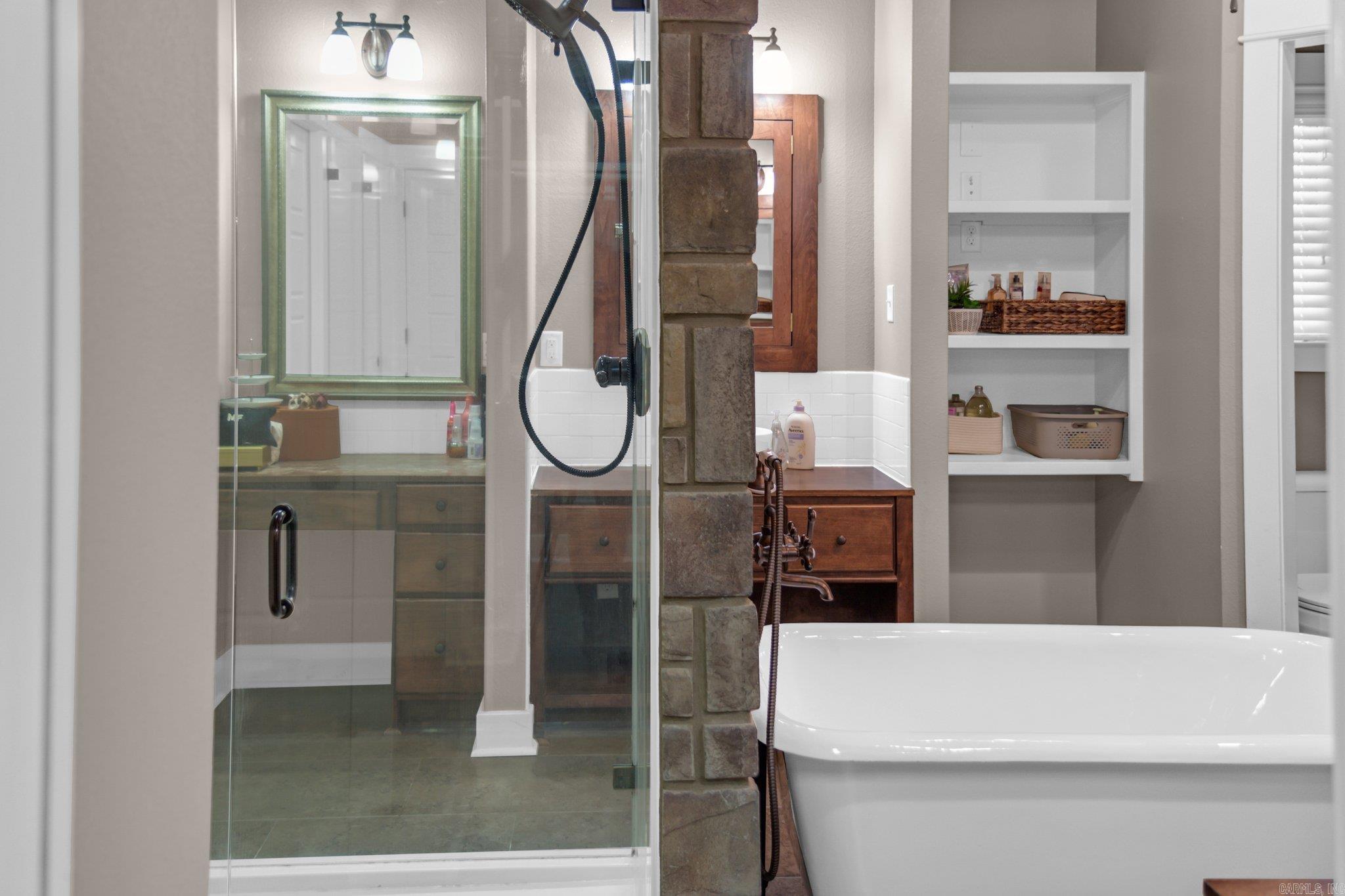 ANDRES PLACE - Residential