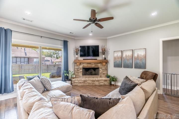 DAWSONS POINTE - Residential