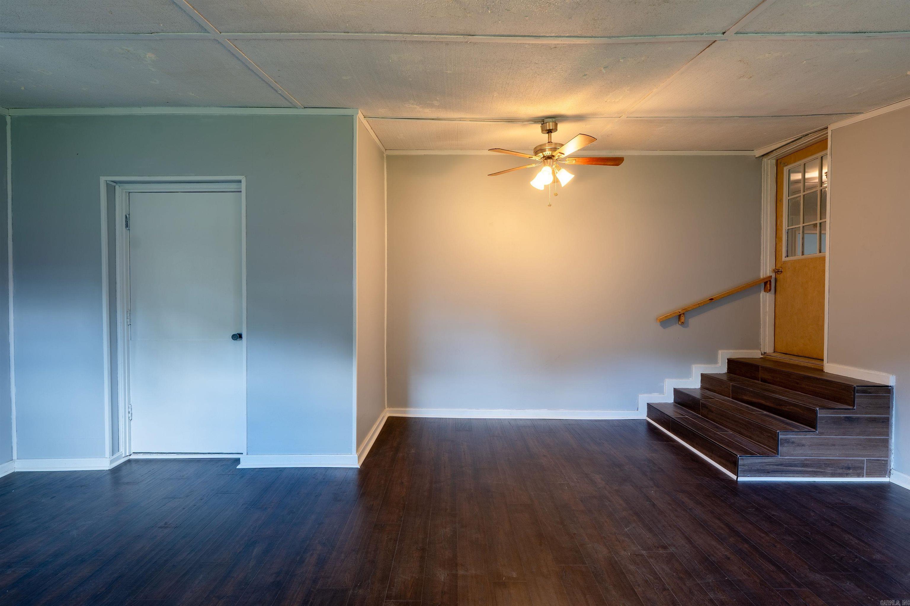 LAMBERT TERRACE - Residential