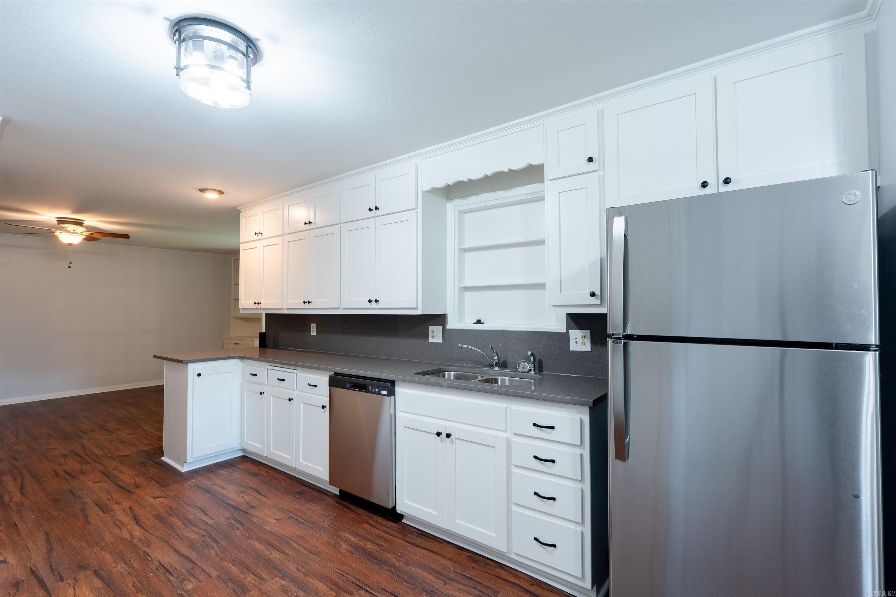 LAMBERT TERRACE - Residential