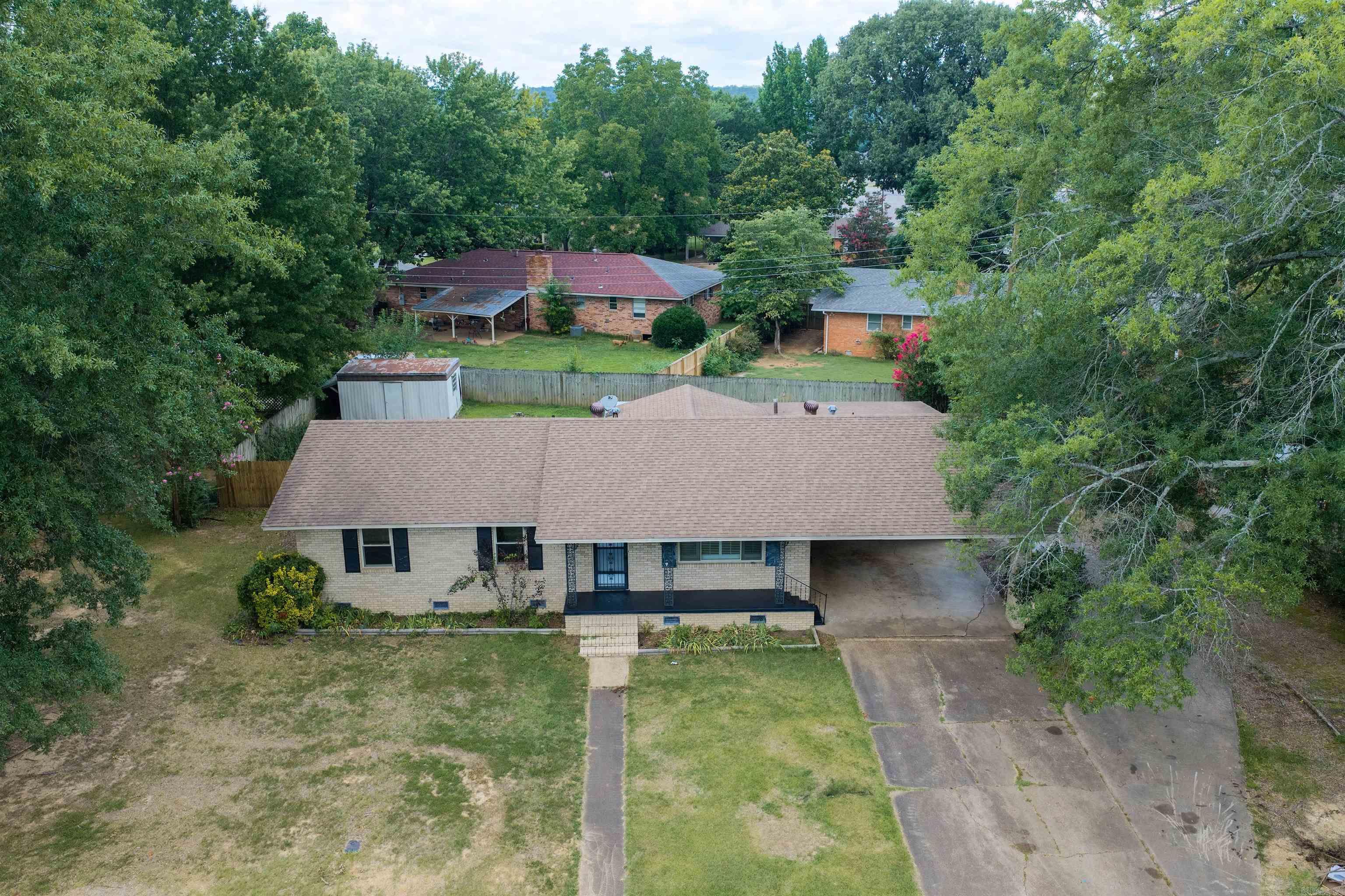 LAMBERT TERRACE - Residential