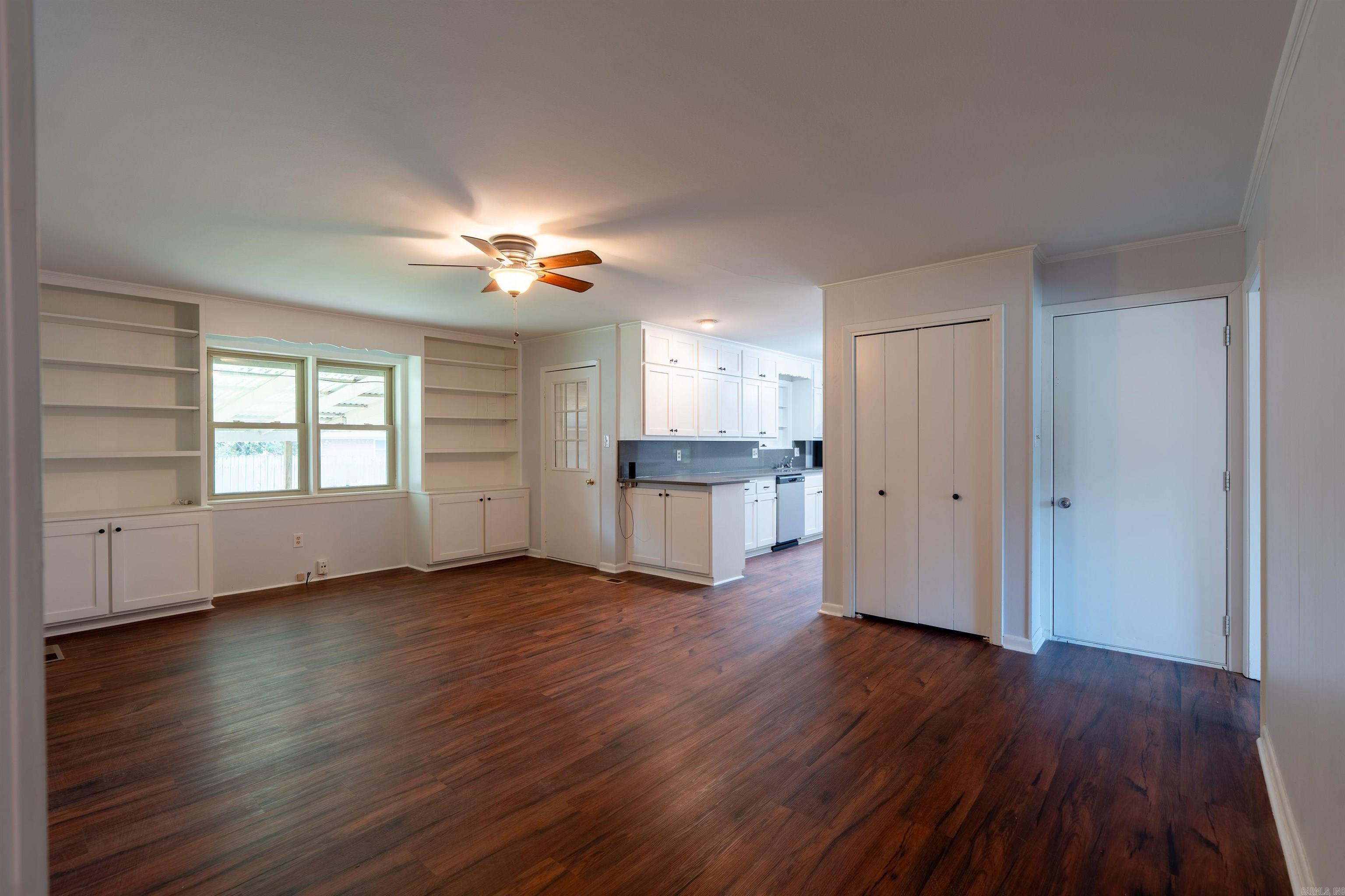 LAMBERT TERRACE - Residential