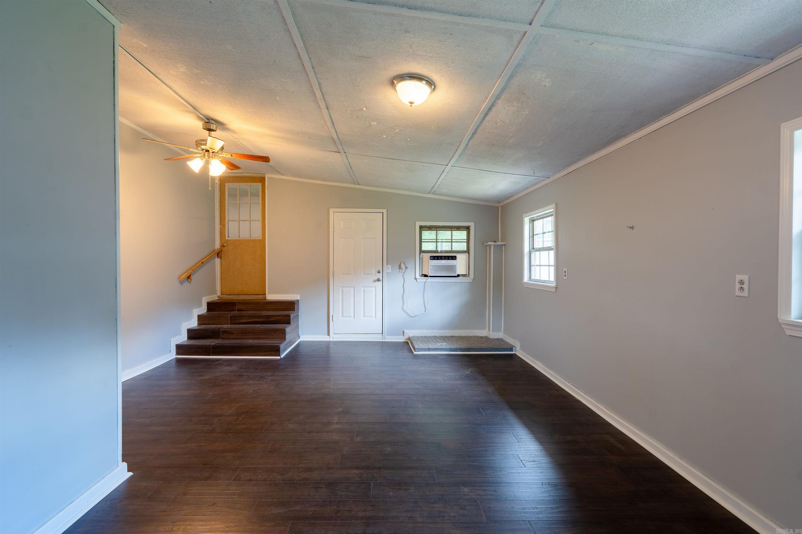 LAMBERT TERRACE - Residential