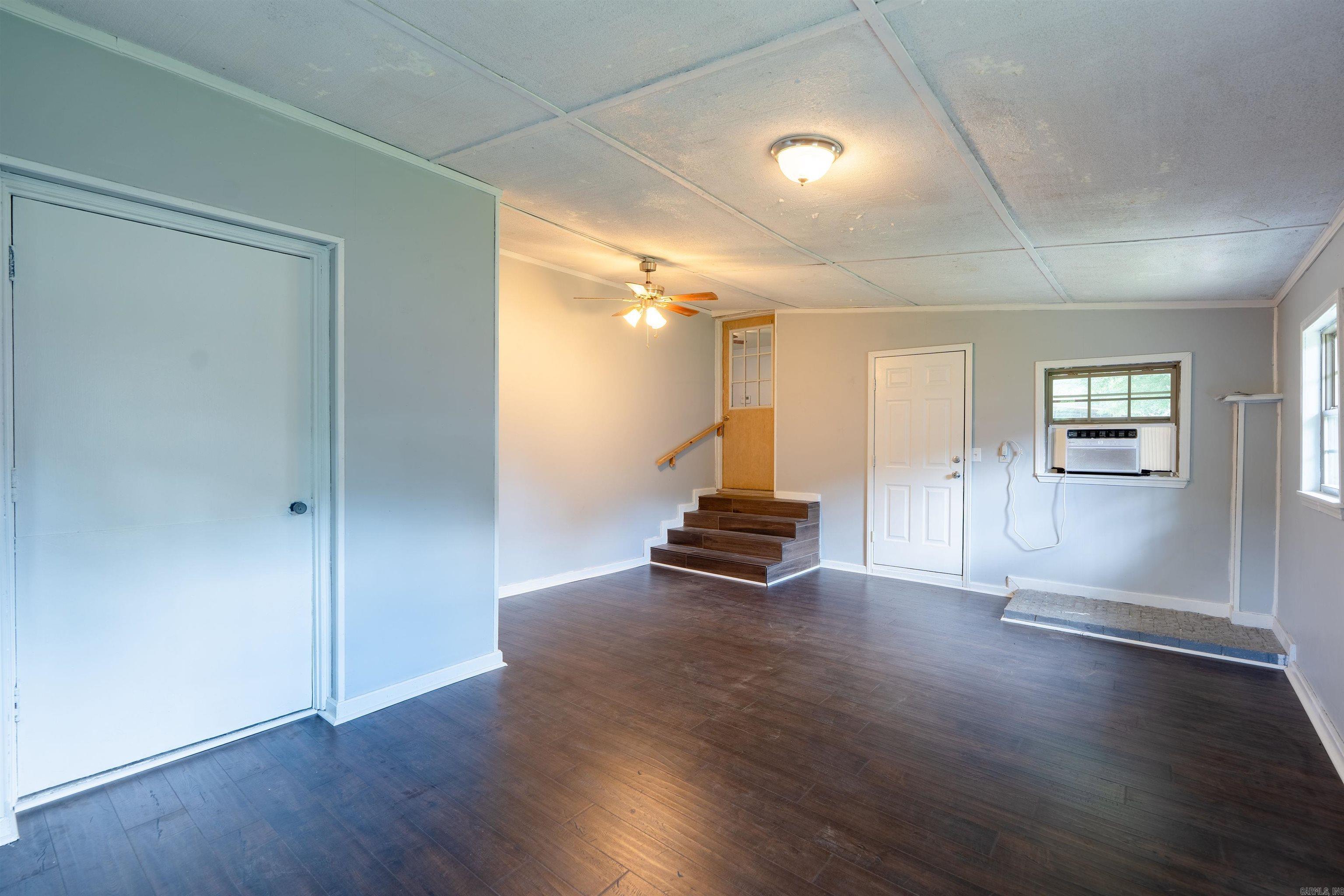 LAMBERT TERRACE - Residential