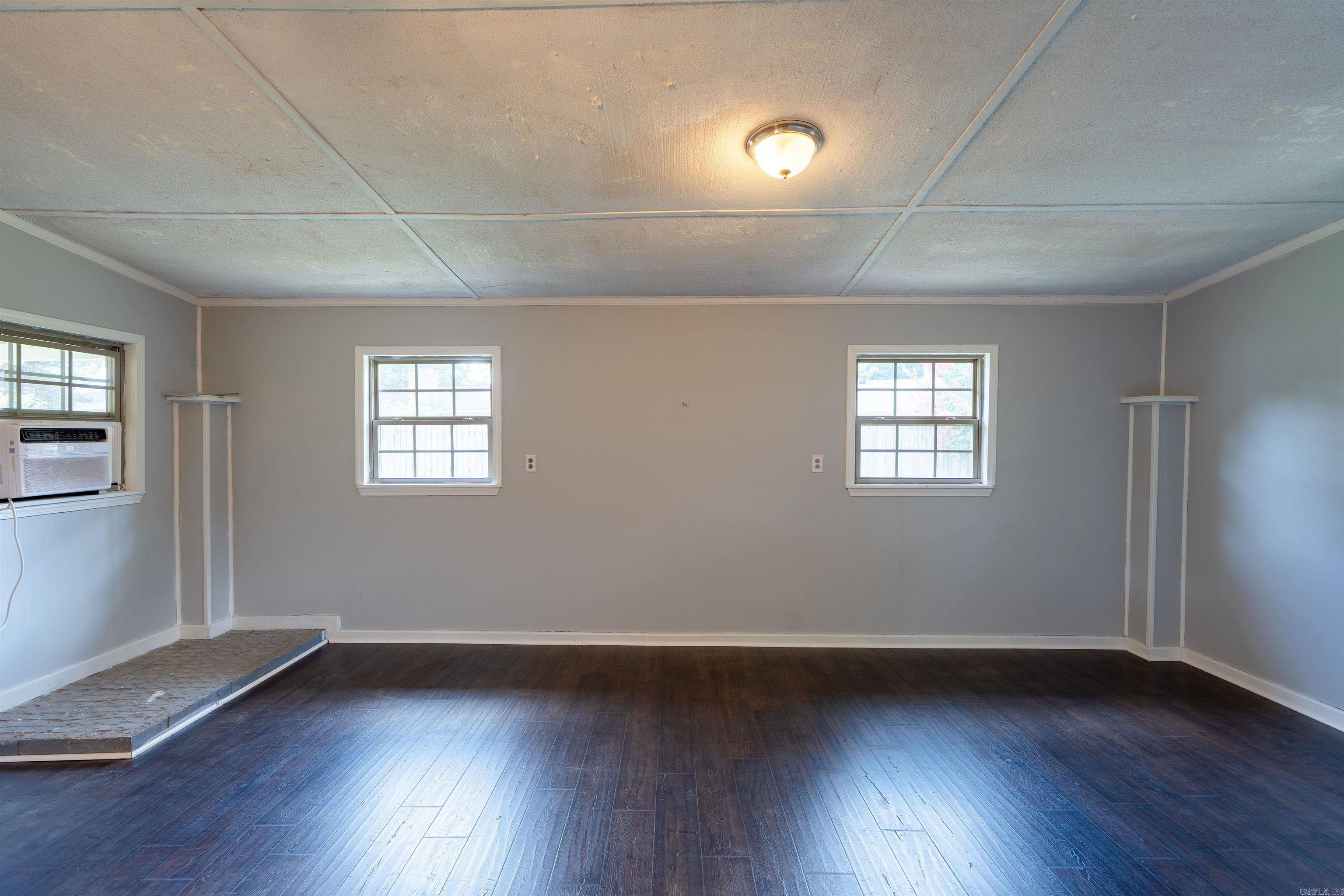 LAMBERT TERRACE - Residential