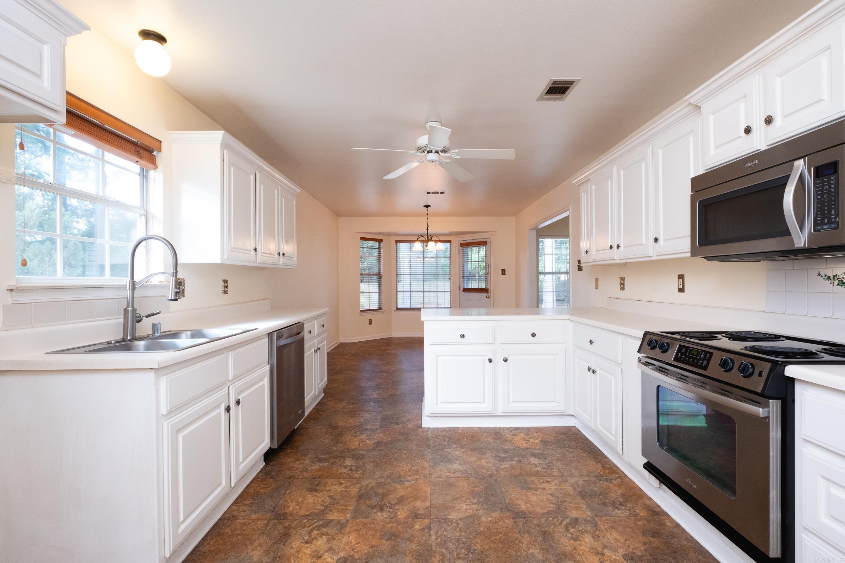 OTTER CREEK COMMUNITY - Residential
