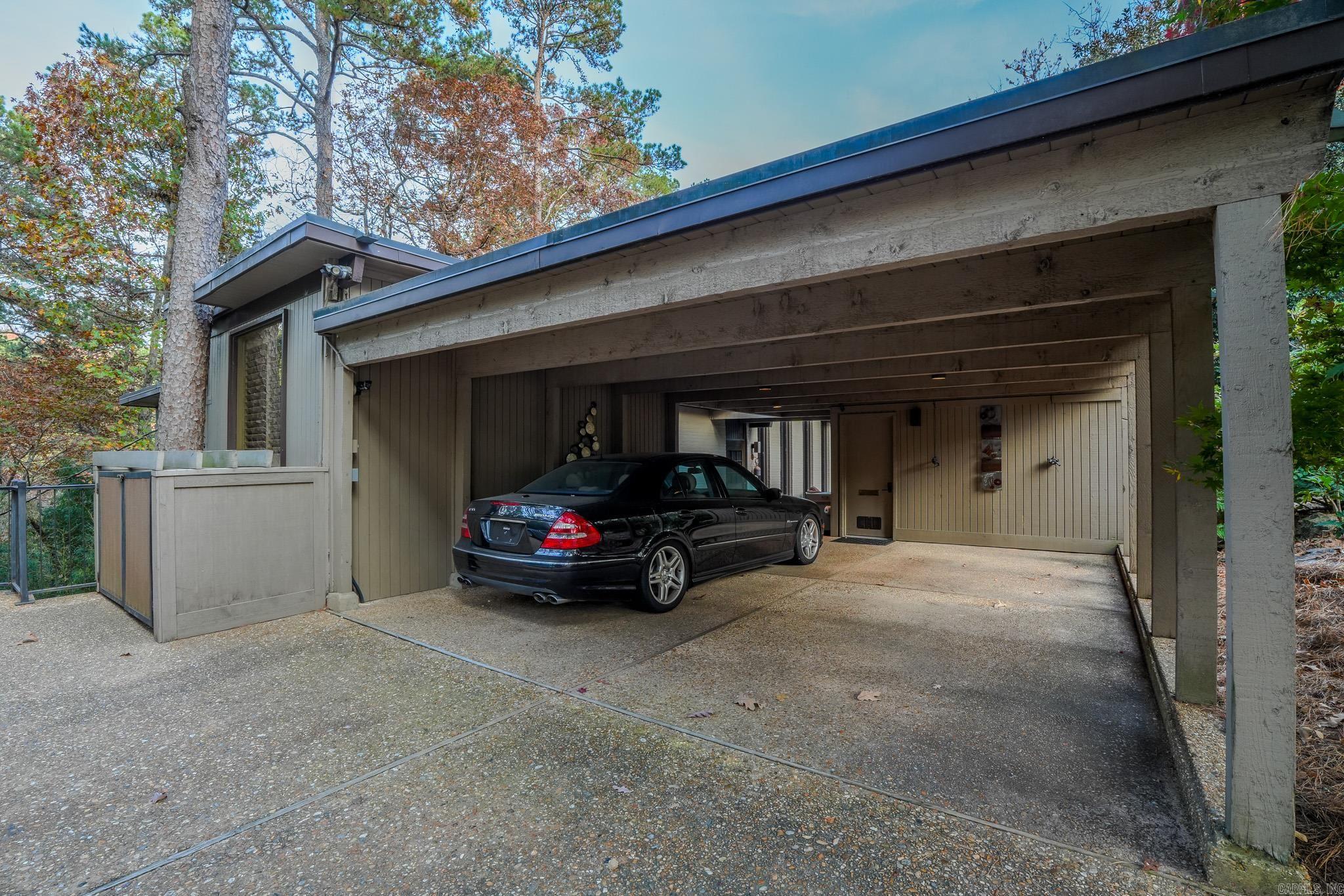 RIVER RIDGE - Residential