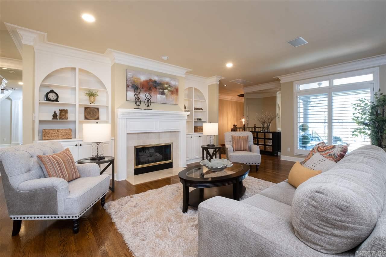 CHENAL VALLEY FONTENAY CIRCLE - Residential